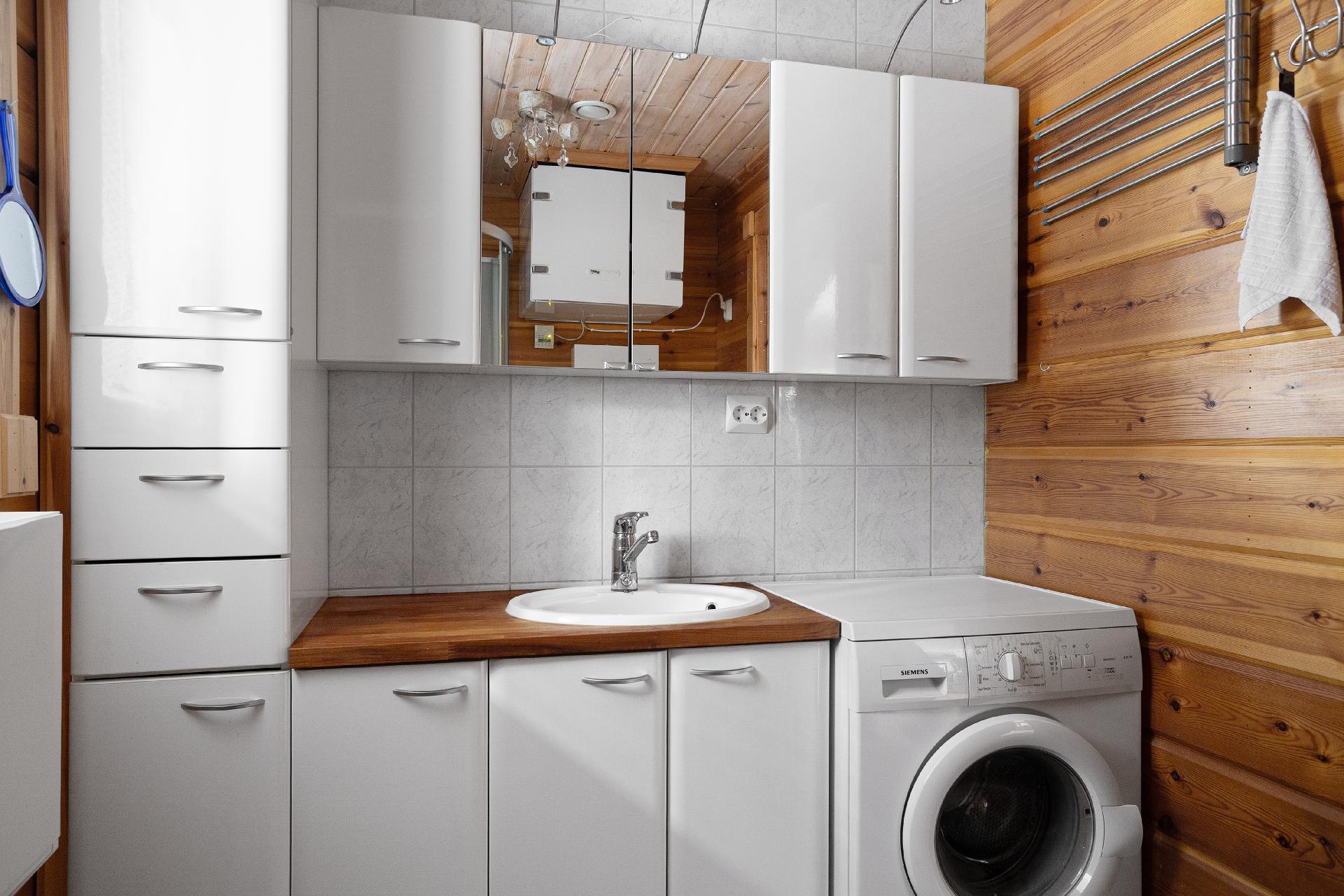 Kylpyhuone / kodinhoito