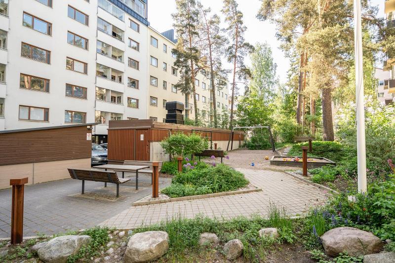 taloyhtiön sisäpiha