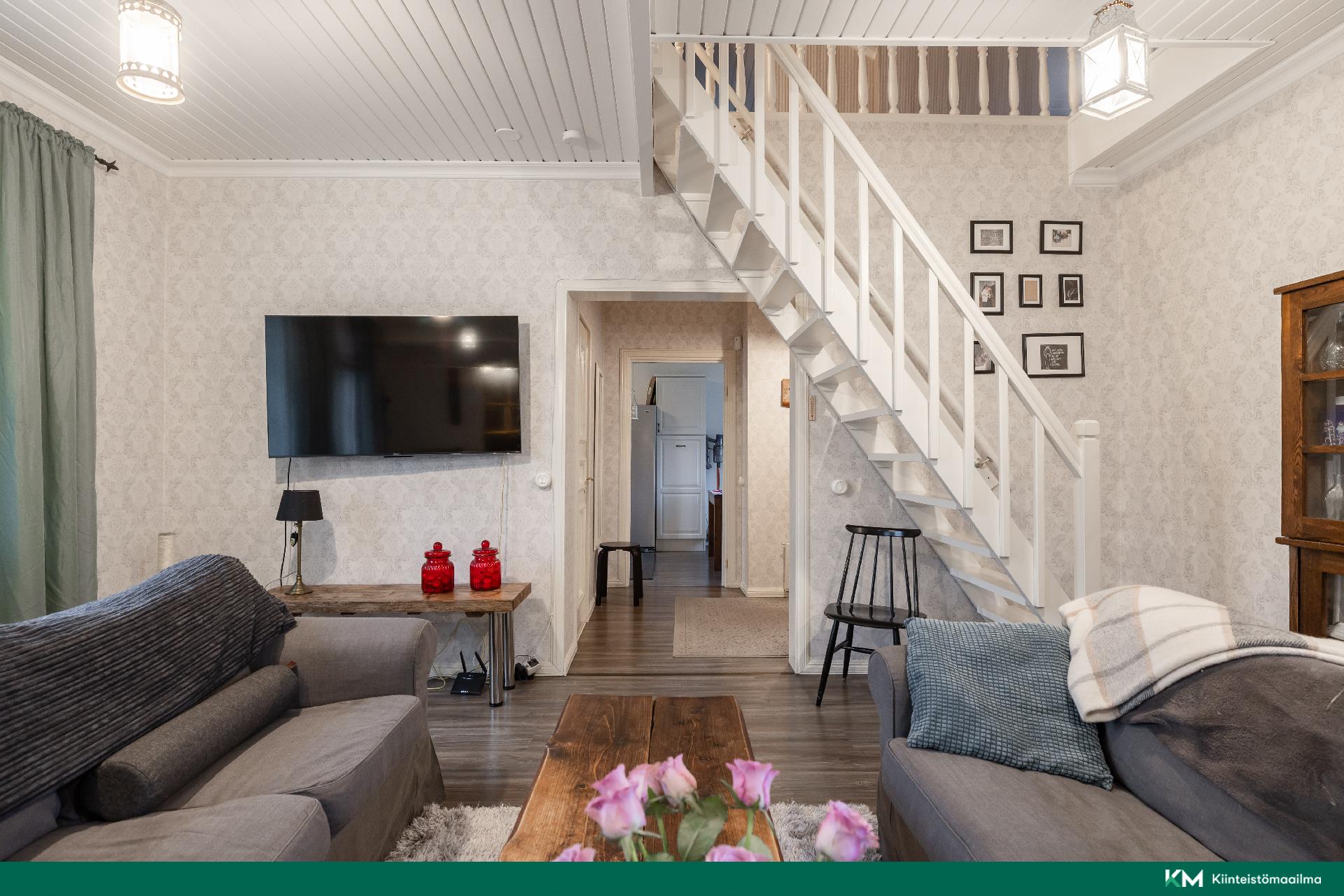 Ratakatu 6, Rauhala, Kotka