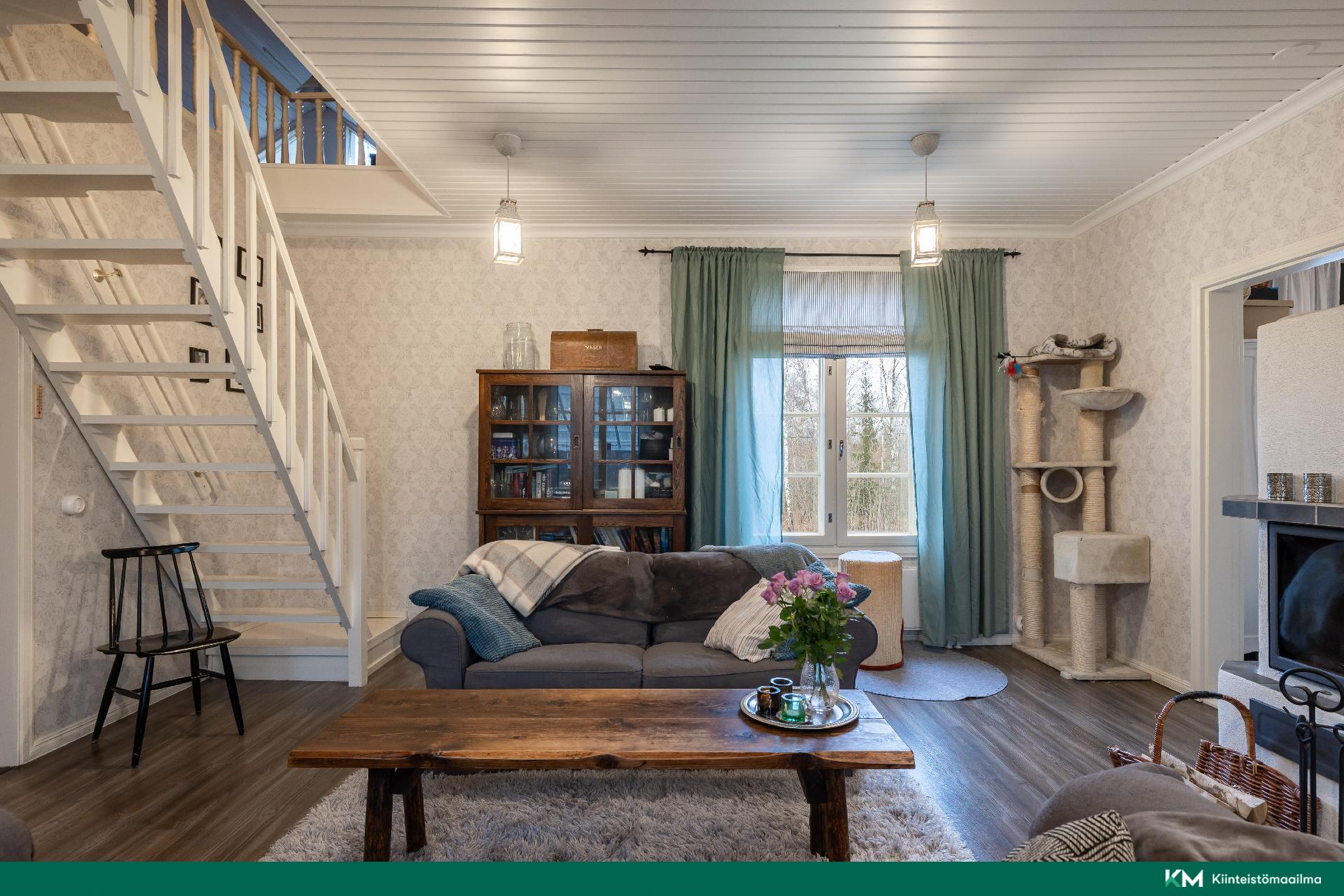 ja portaat yläkertaan