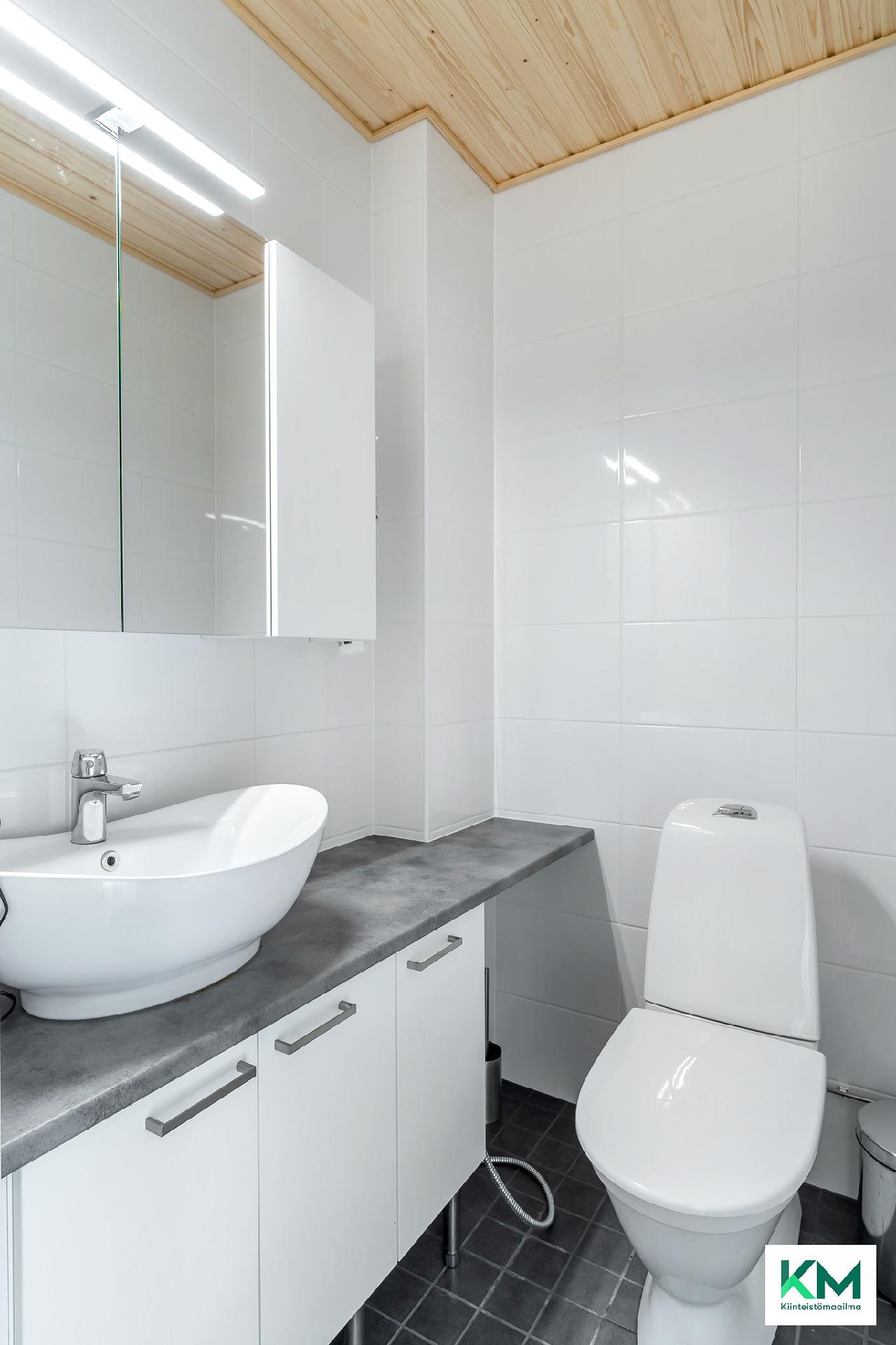 Heinurinkuja 6, Lintuhytti, Tampere