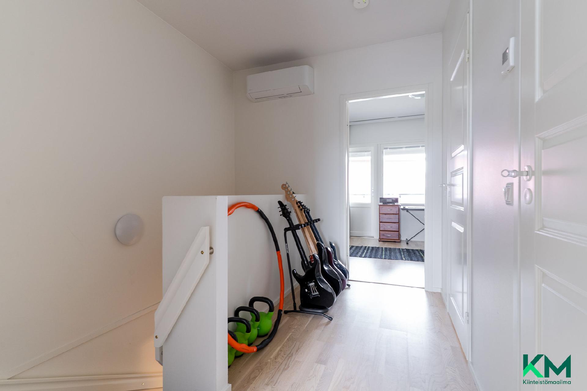 Heinurinkuja 6, Lintuhytti, Tampere