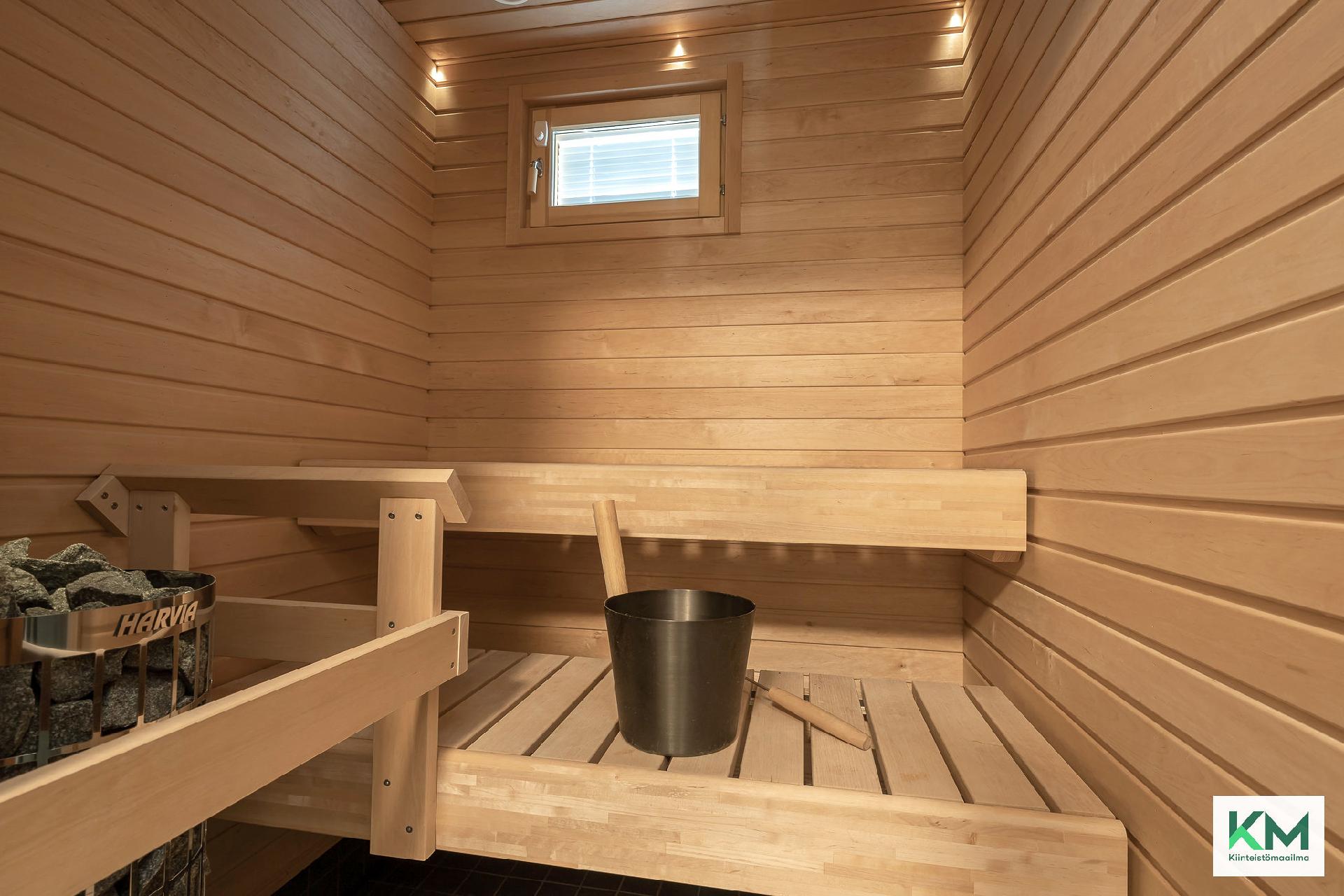 Heinurinkuja 6, Lintuhytti, Tampere