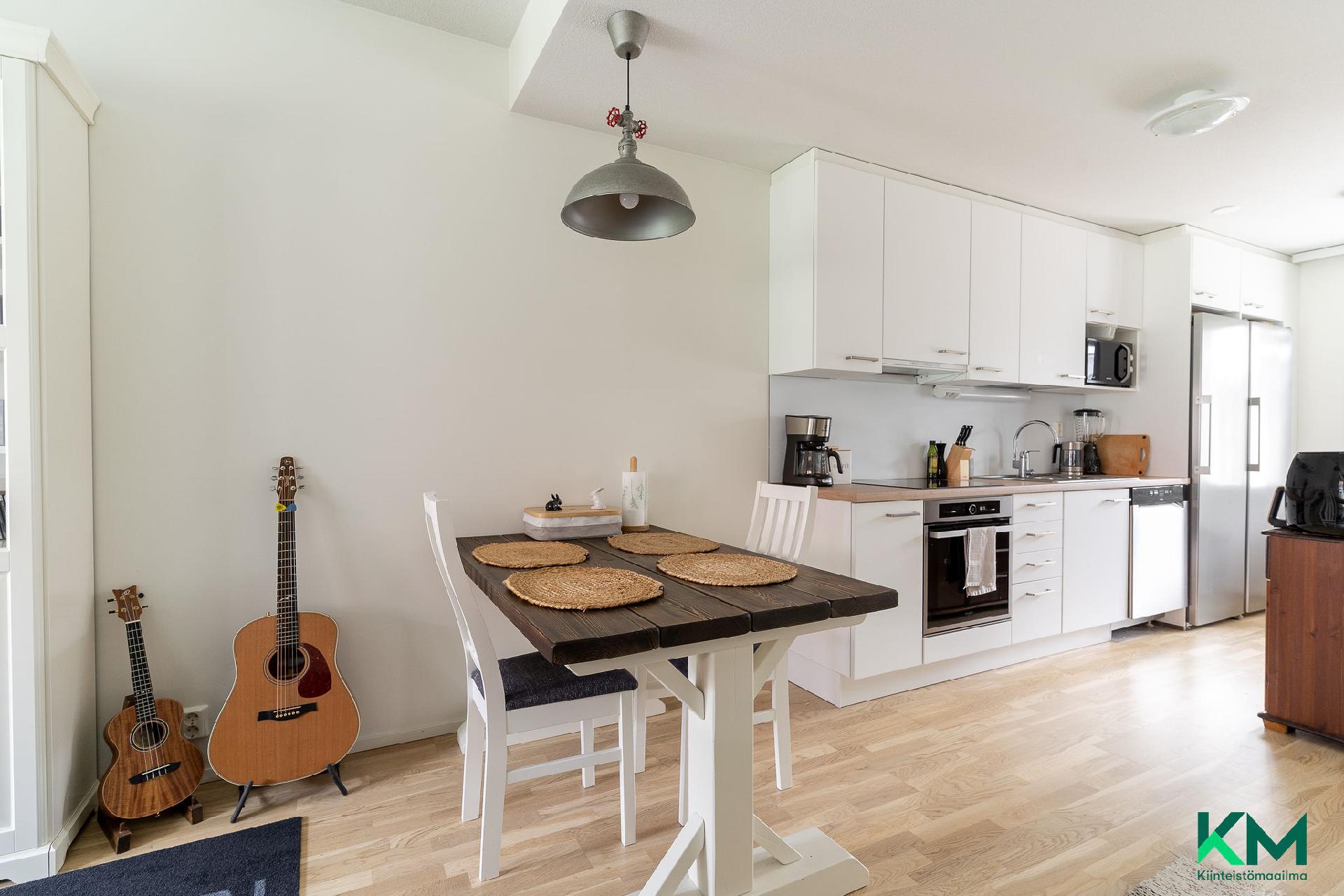 Heinurinkuja 6, Lintuhytti, Tampere