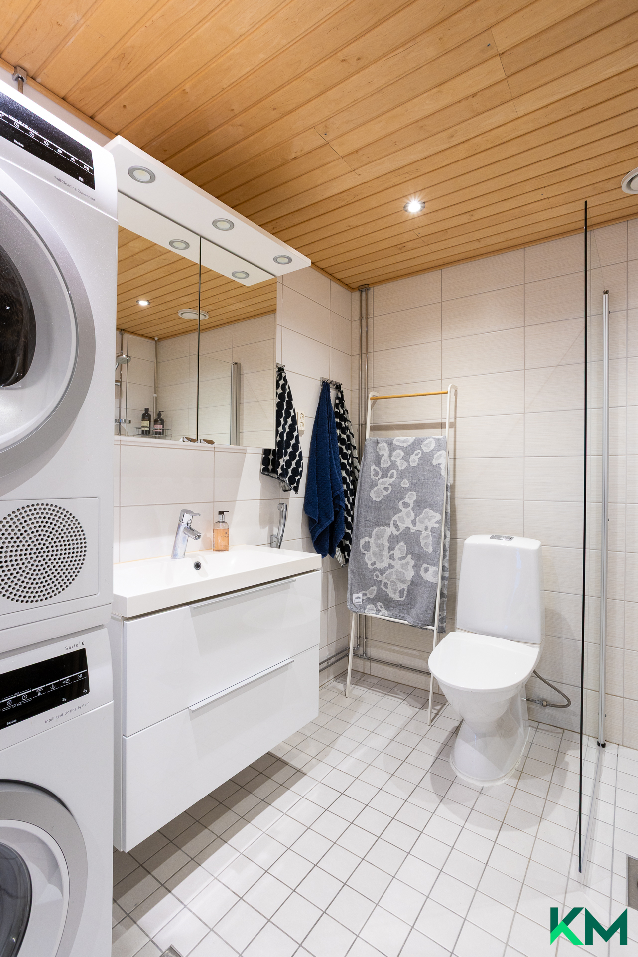 Nahkahousuntie 1, Lauttasaari, Helsinki