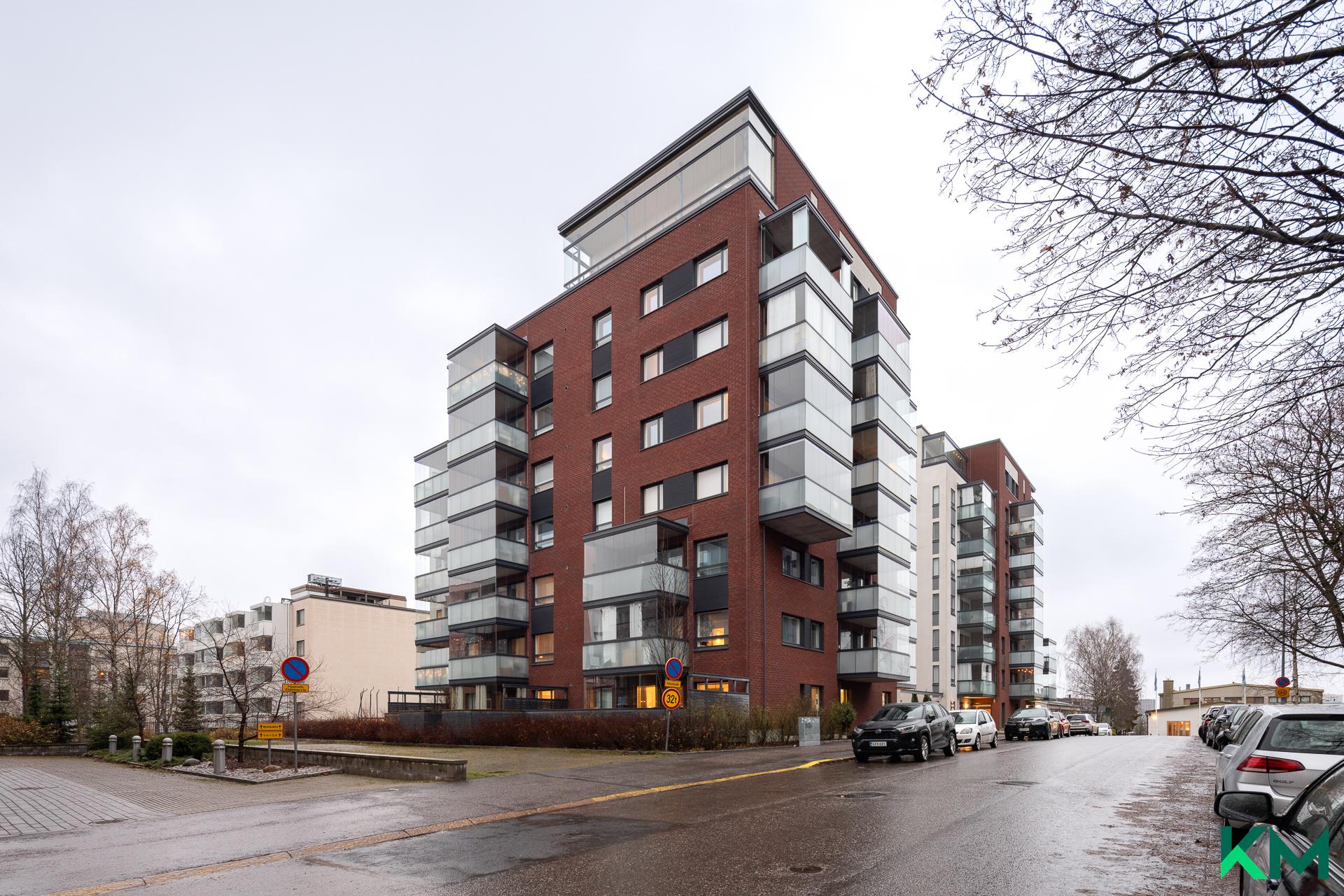 Nahkahousuntie 1, Lauttasaari, Helsinki