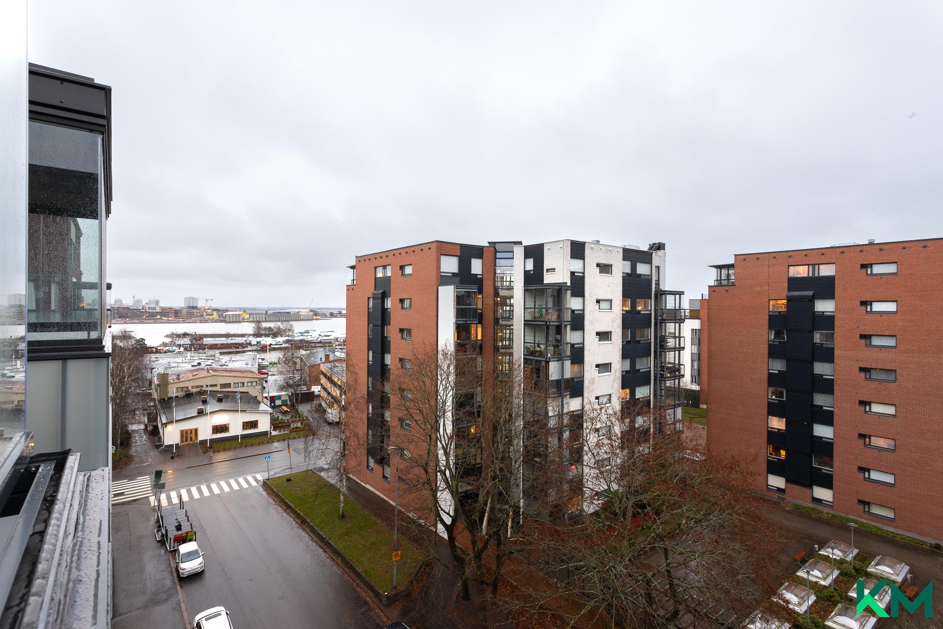 Nahkahousuntie 1, Lauttasaari, Helsinki