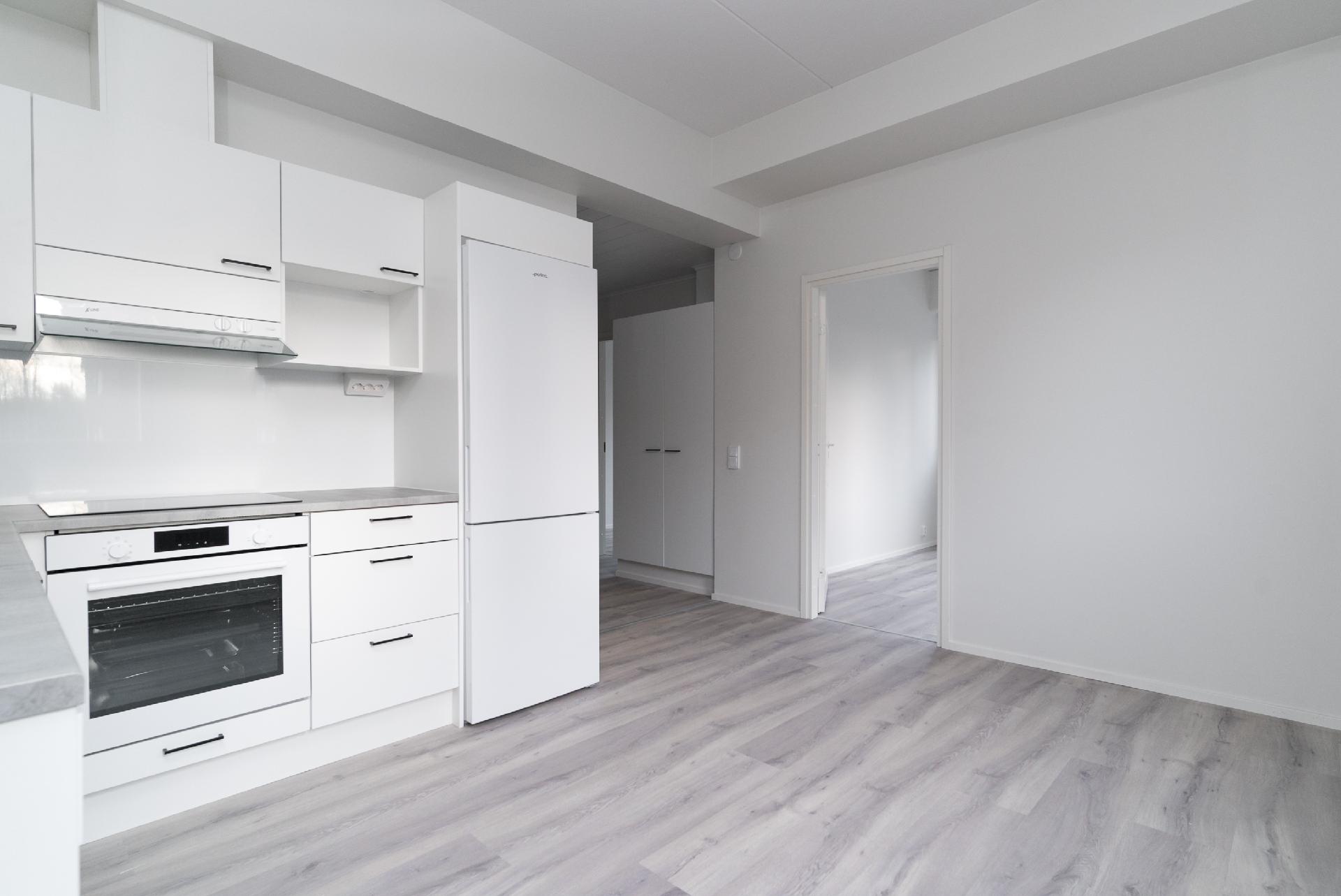 Keittiön yhteyteen mahtuu ruokapöytä