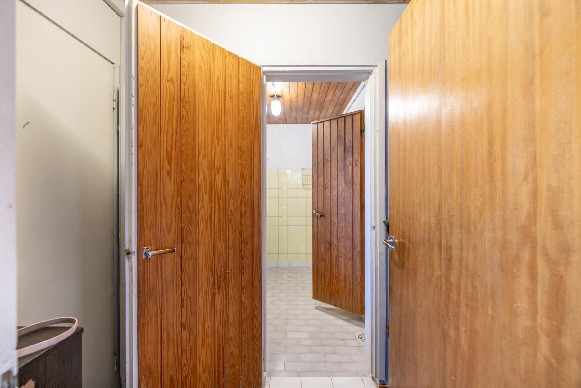 keittiöstä käynti pukuhuoneeseen