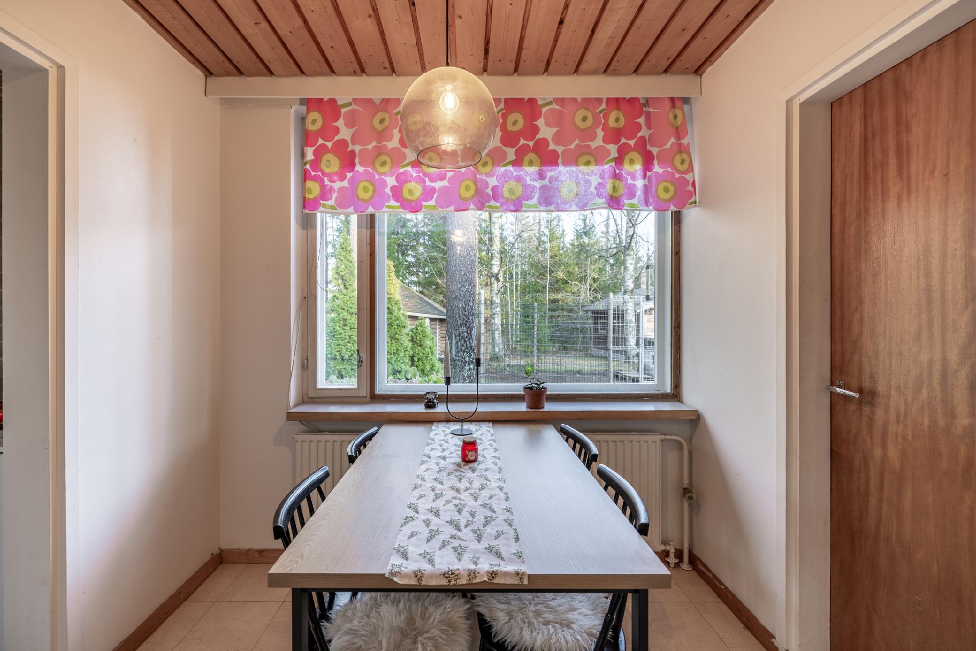 Välitie 2, Montola, Pieksämäki