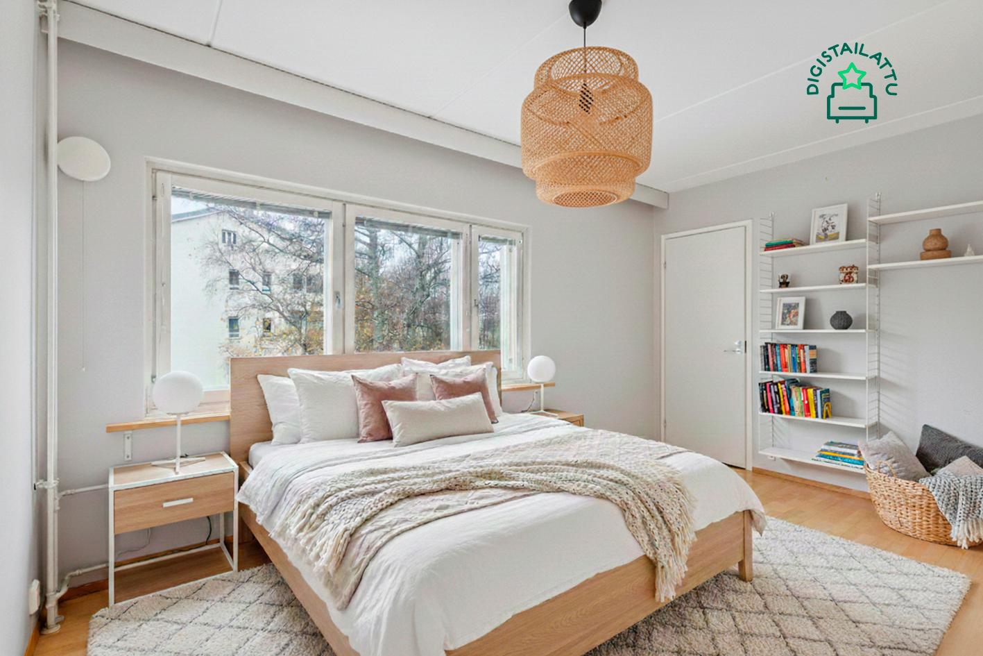 Digistailattu makuuhuone olohuoneen vieressä. Makuuhuoneesta käynti vaatehuoneeseen