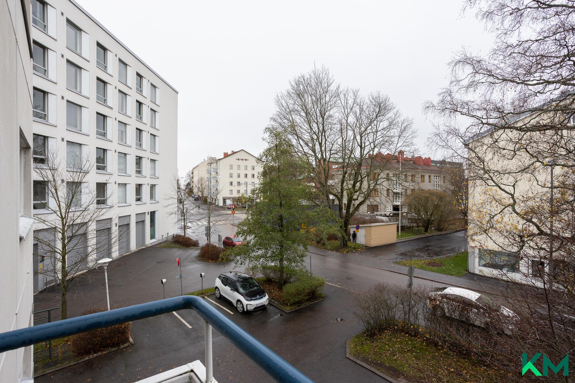 Näkymä makuuhuoneen parvekkeelta