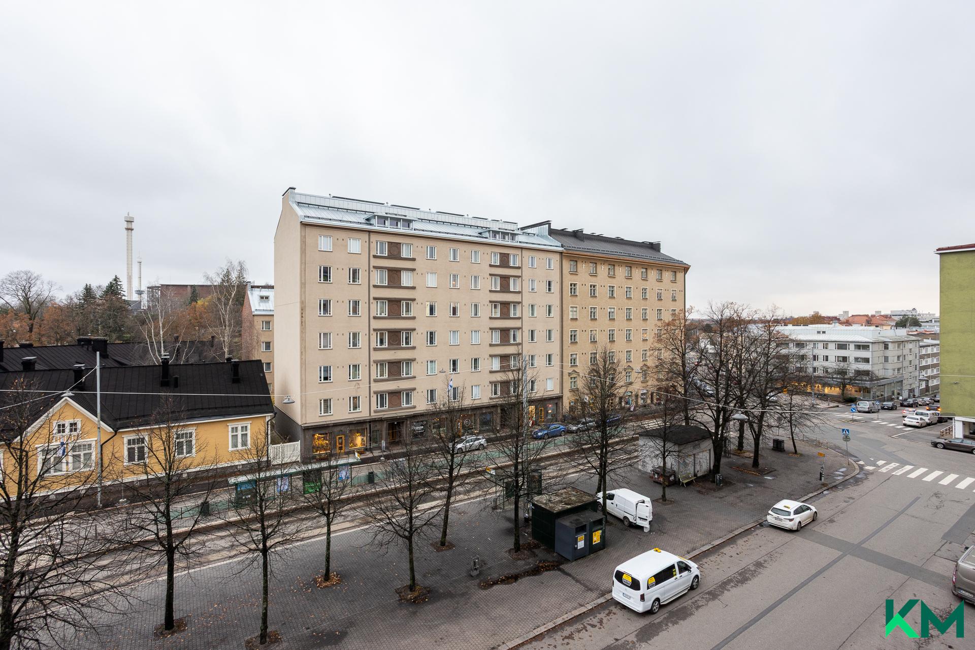 Upeat näkymät Lintsille ja työläiskortteliin