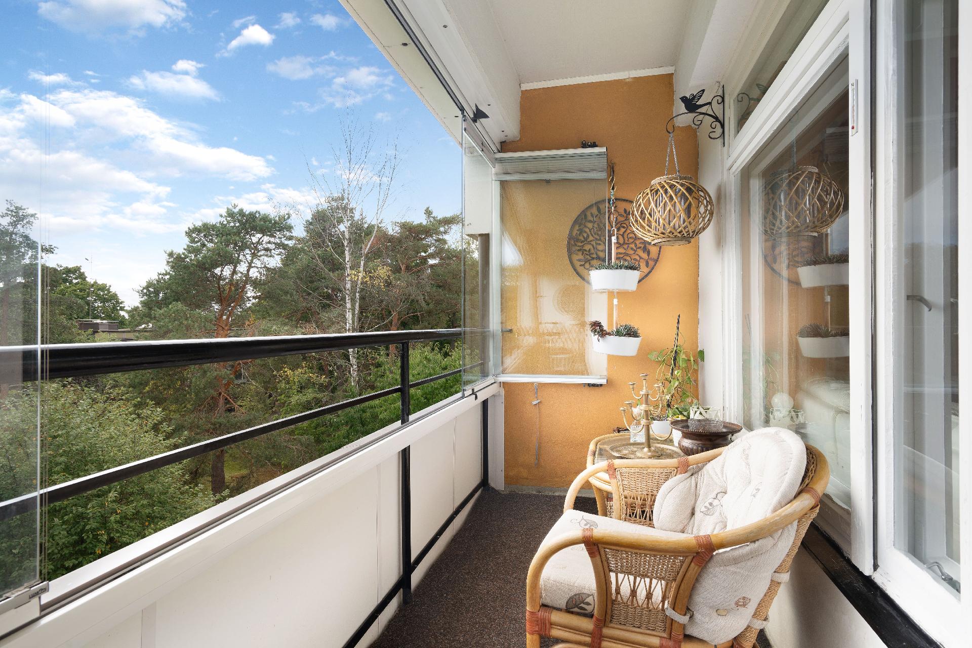 Relanderinaukio 1, Kulosaari, Helsinki