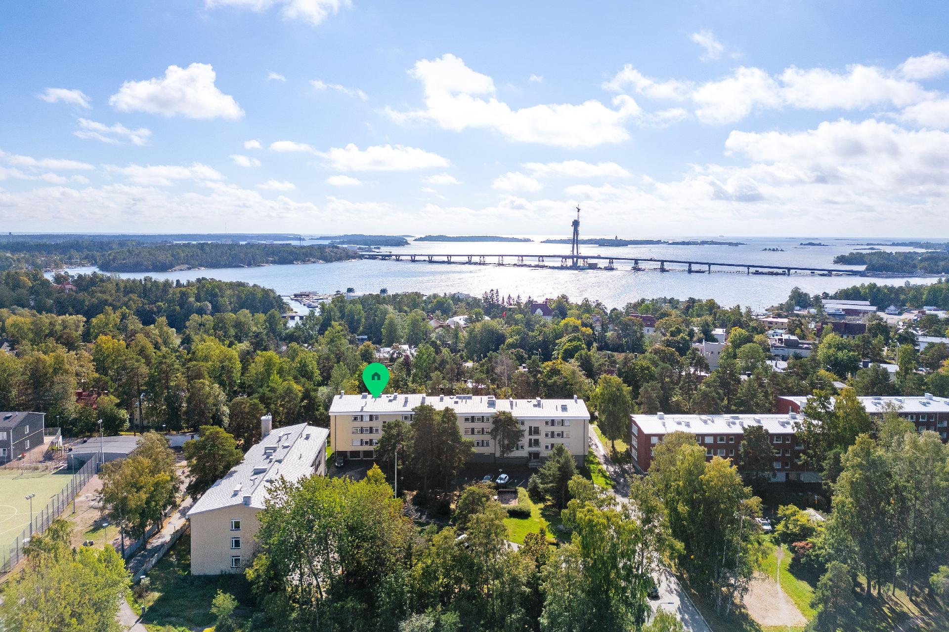 Relanderinaukio 1, Kulosaari, Helsinki