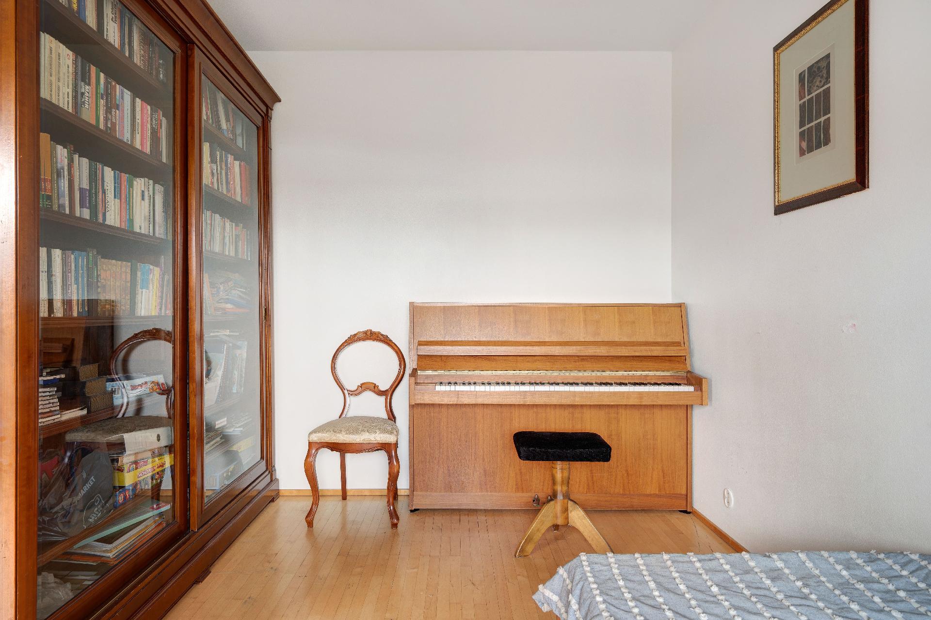 Relanderinaukio 1, Kulosaari, Helsinki