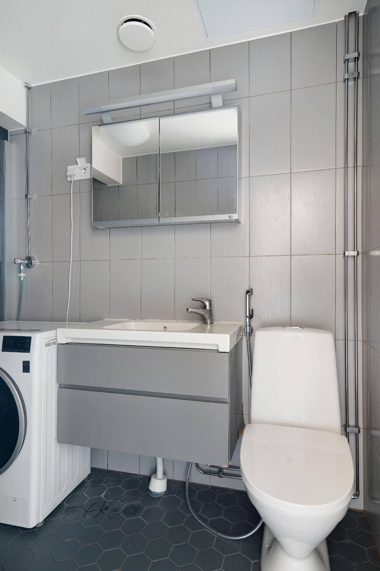 Relanderinaukio 1, Kulosaari, Helsinki