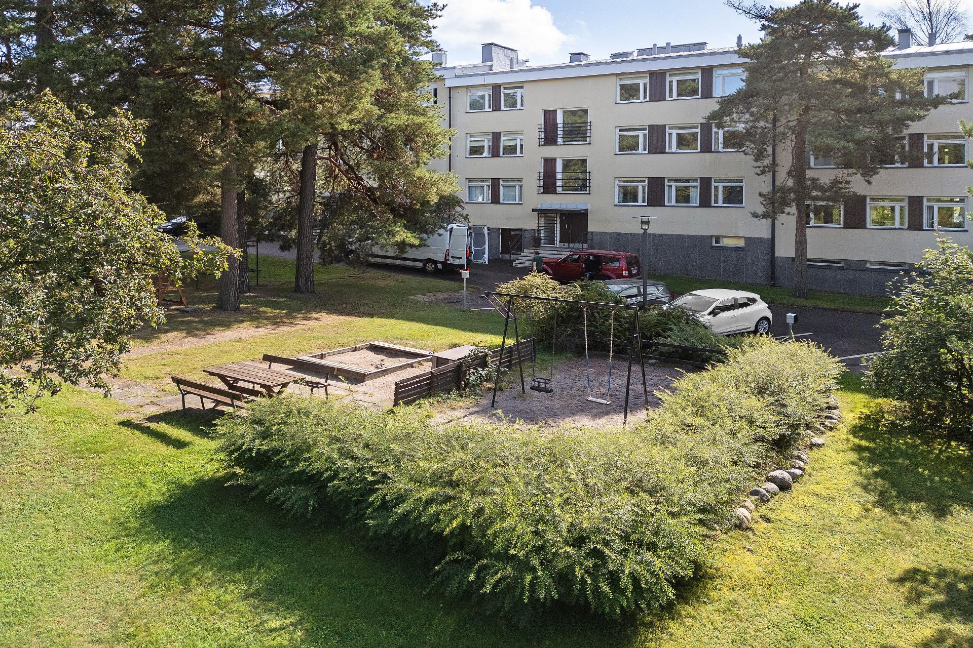 Relanderinaukio 1, Kulosaari, Helsinki