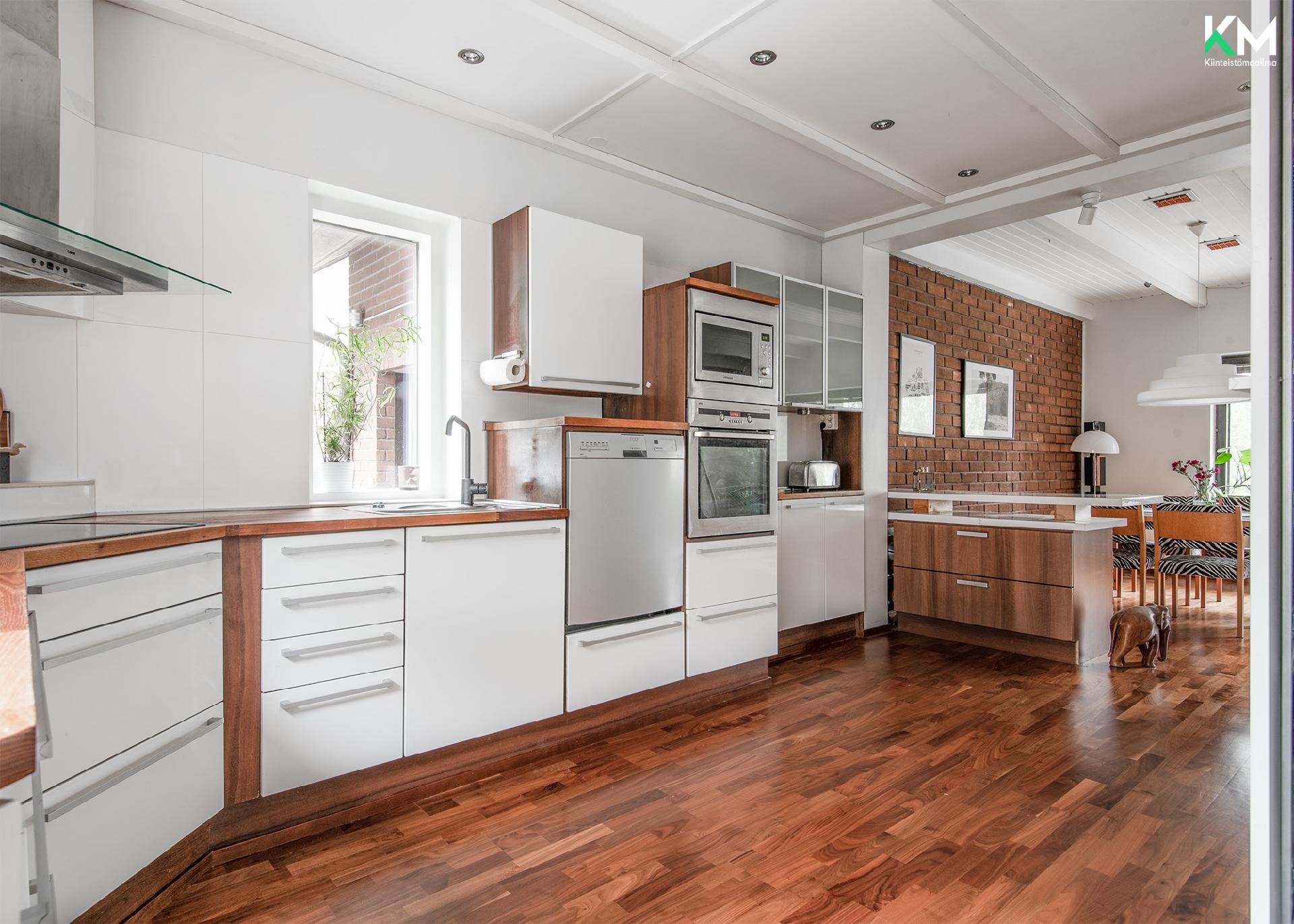 Rajalähteenkatu 15, Hirvensalo, Turku