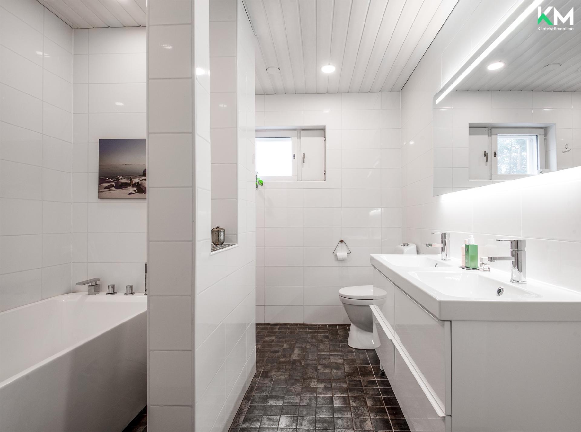 Rajalähteenkatu 15, Hirvensalo, Turku