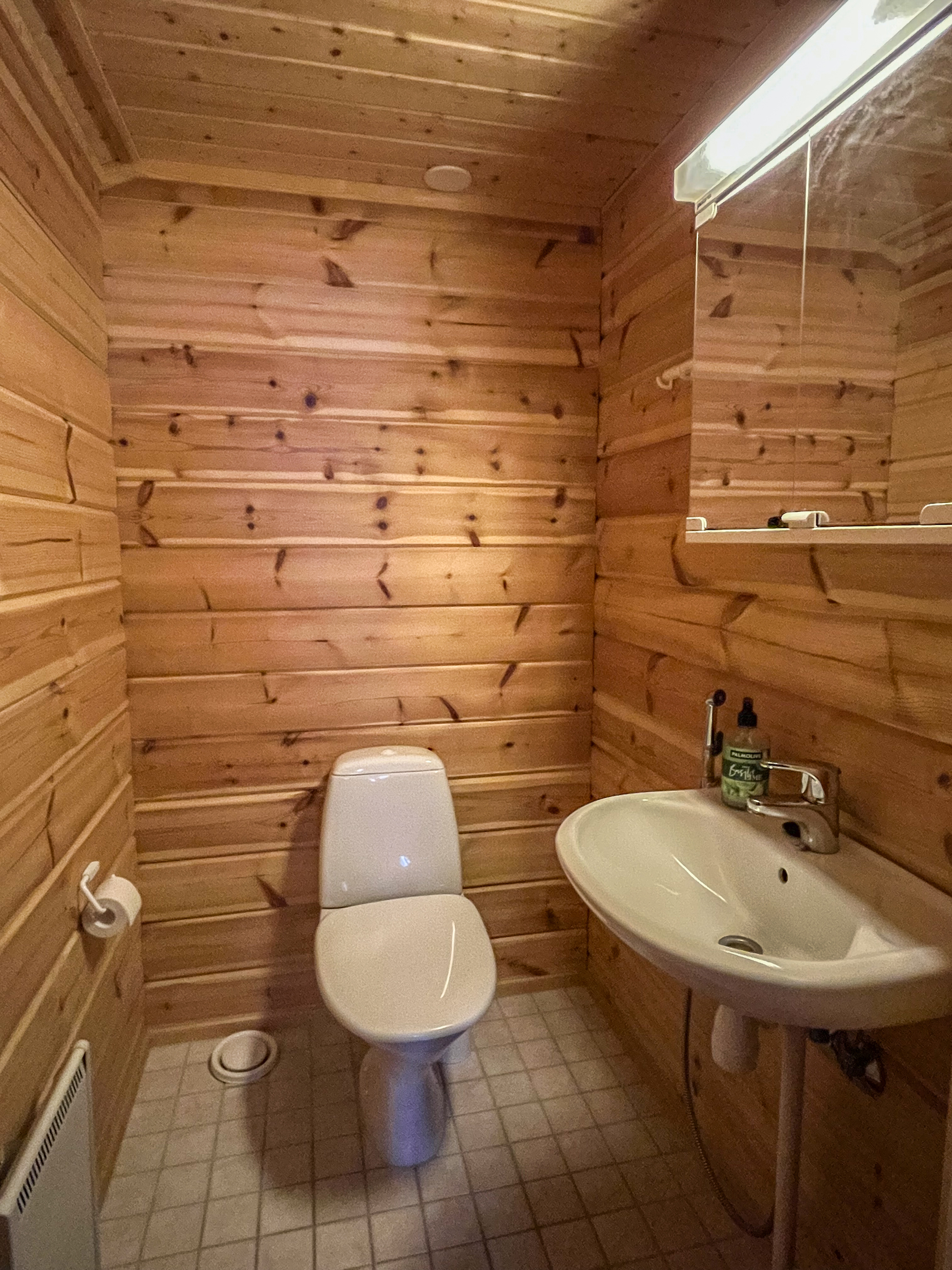 Yläkerran wc