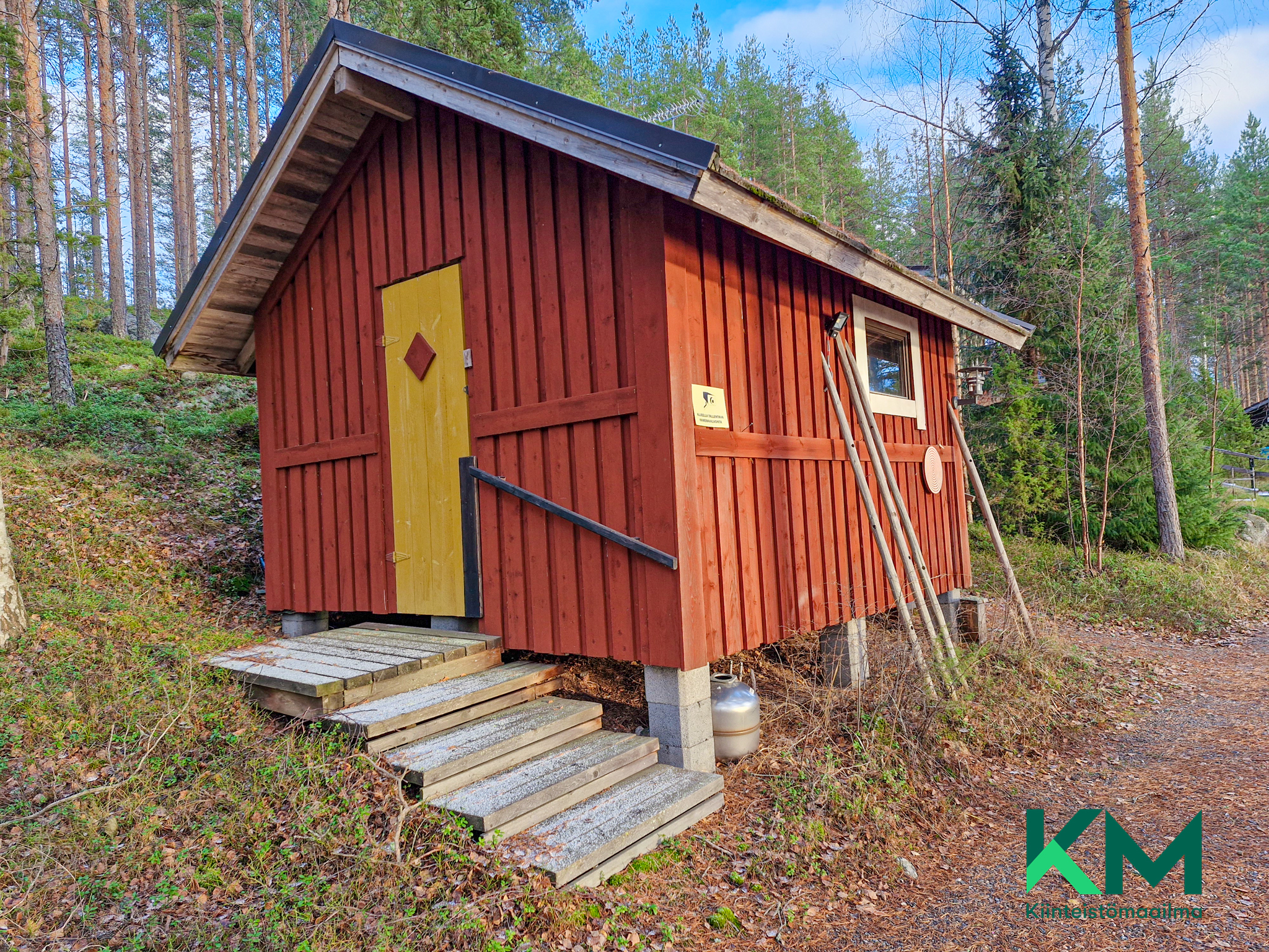 varastorakennus