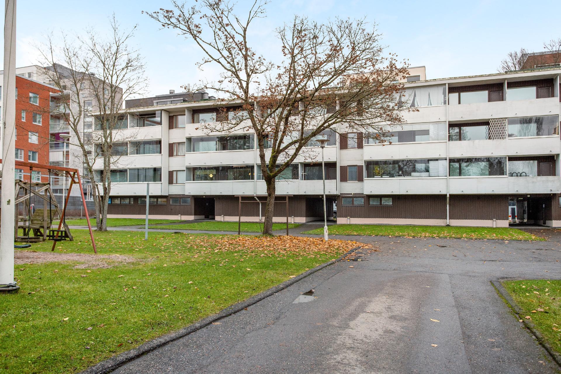 Kielotie 30-32, Tikkurila, Vantaa