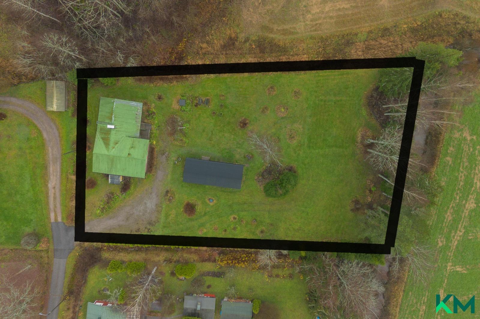 Tontti ylhäältä päin