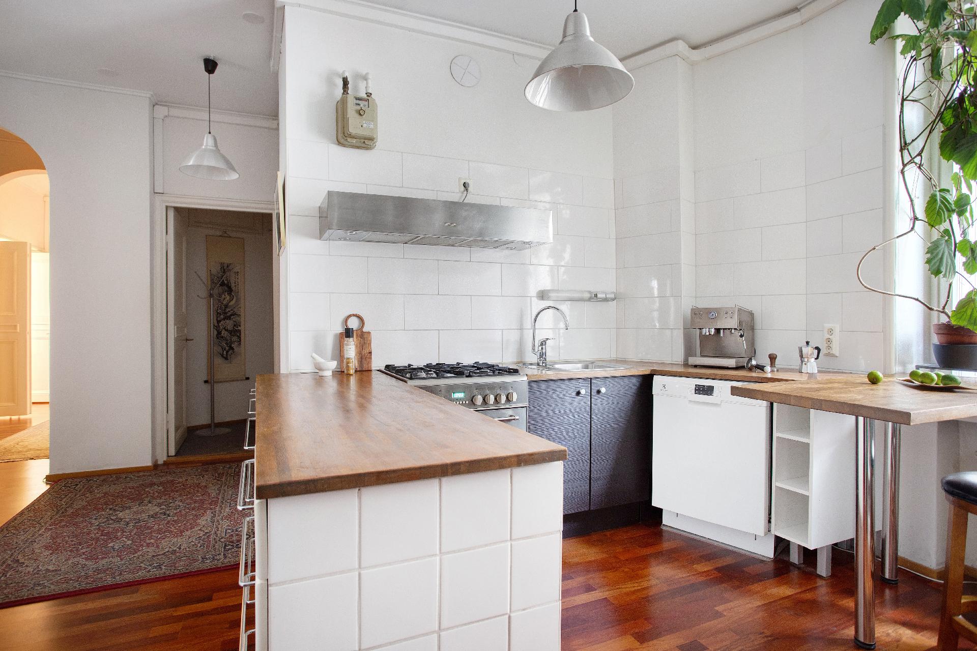 Runeberginkatu 28, Etu-Töölö, Helsinki