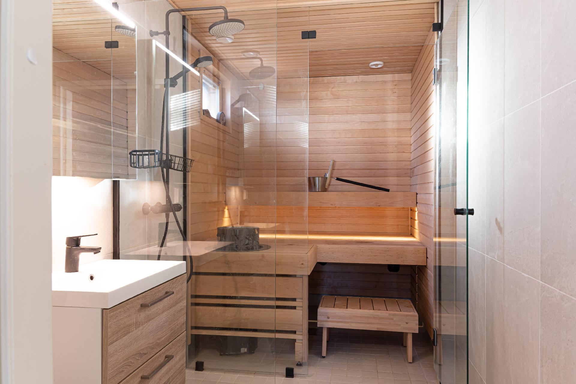 Kiuastie 16, Kaupunginkallio, Espoo