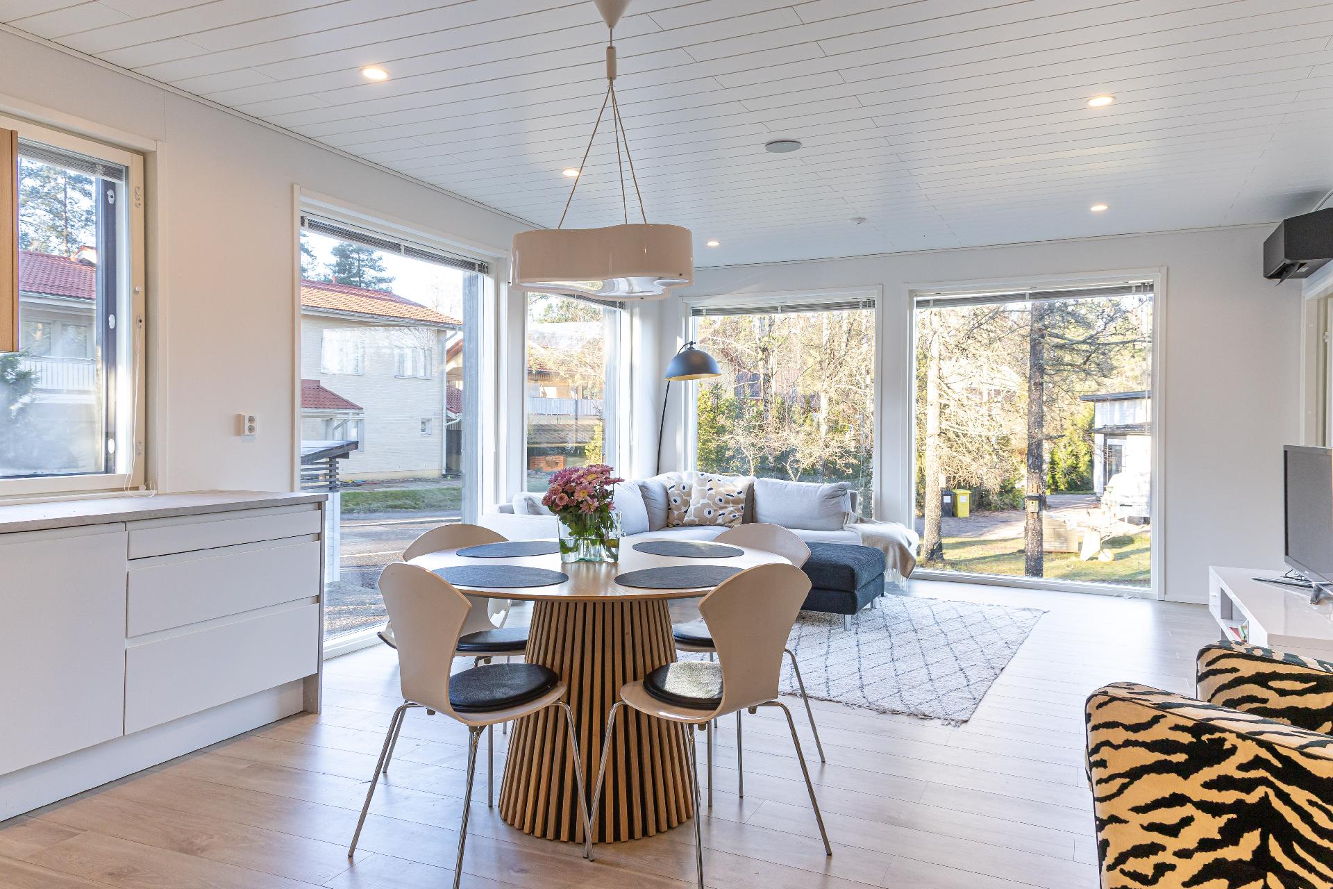 Kiuastie 16, Kaupunginkallio, Espoo