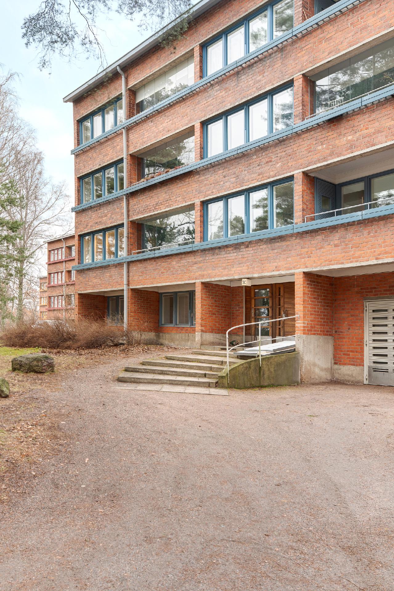 Menninkäisentie 5, Tapiola, Espoo