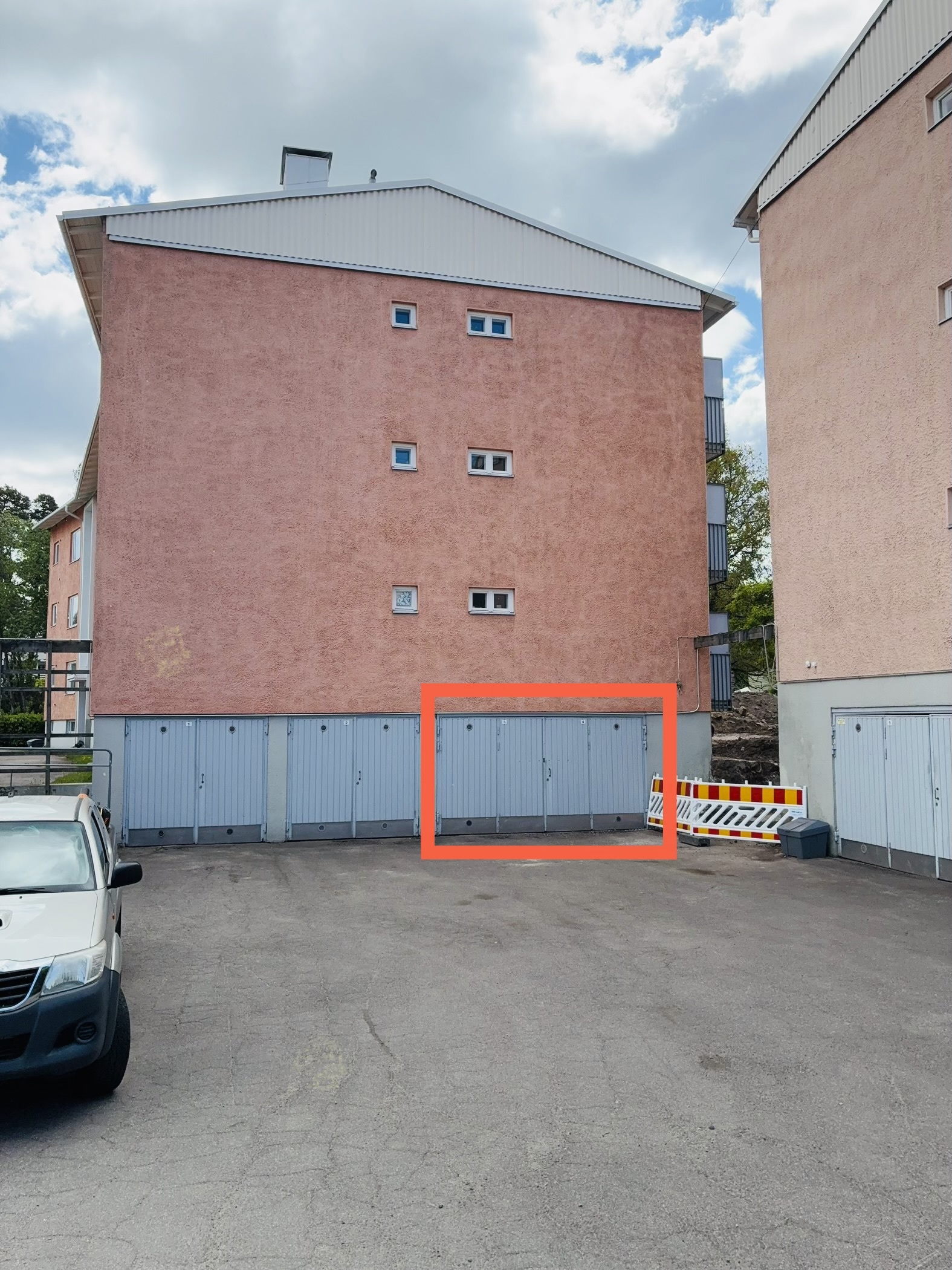Klaavuntie 4, Puotila, Helsinki