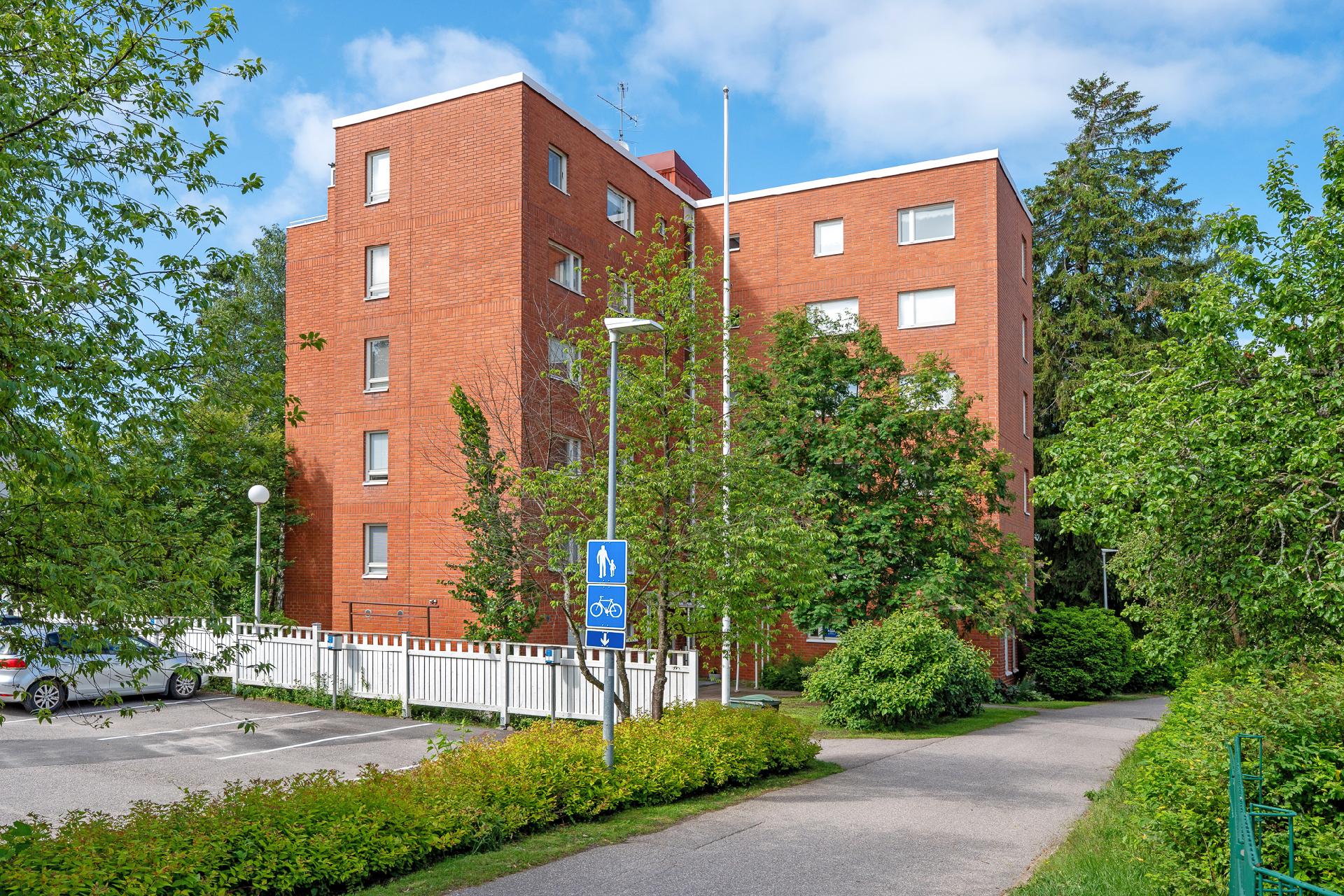 Porarinkatu 10, Leppävaara, Espoo