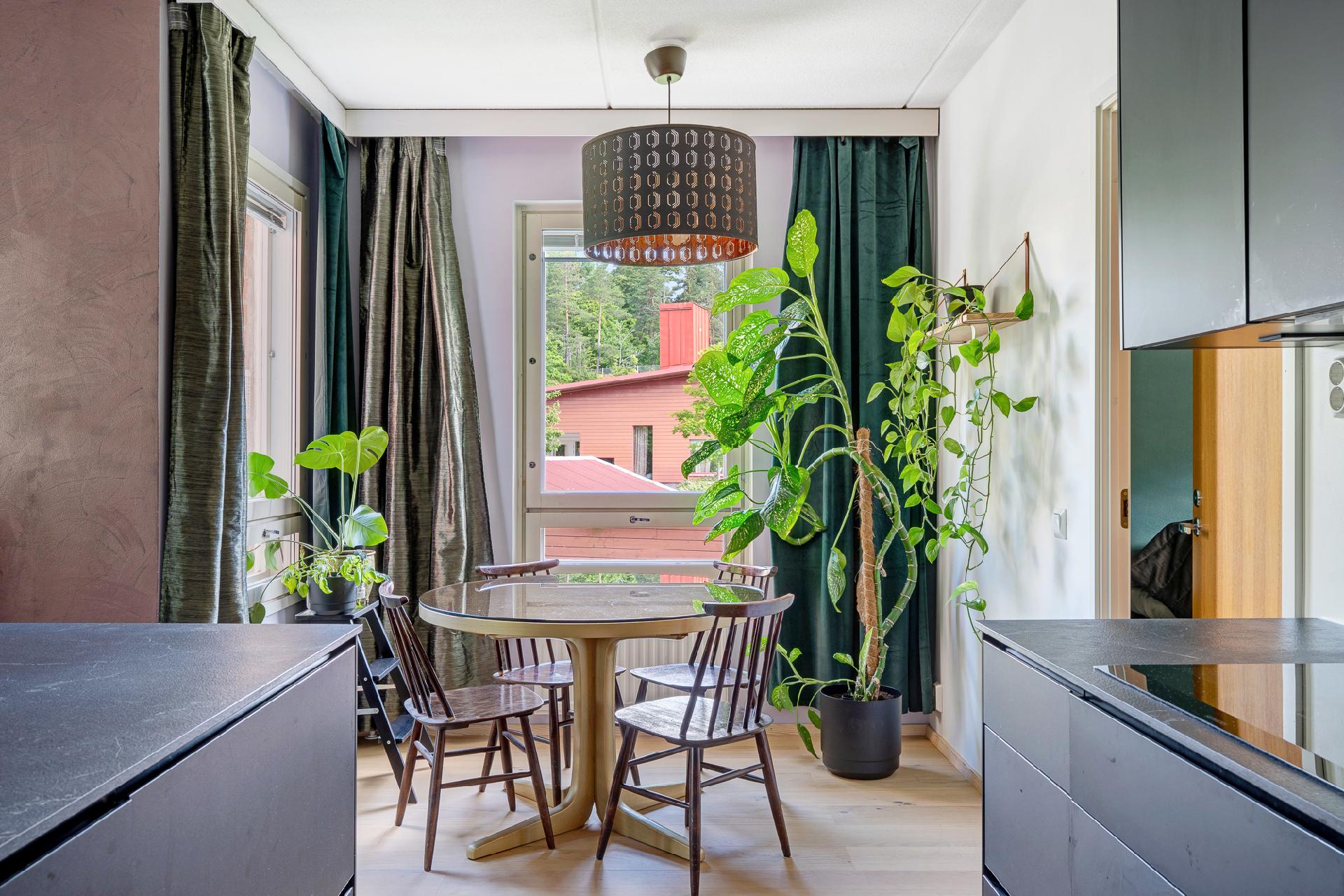 Porarinkatu 10, Leppävaara, Espoo