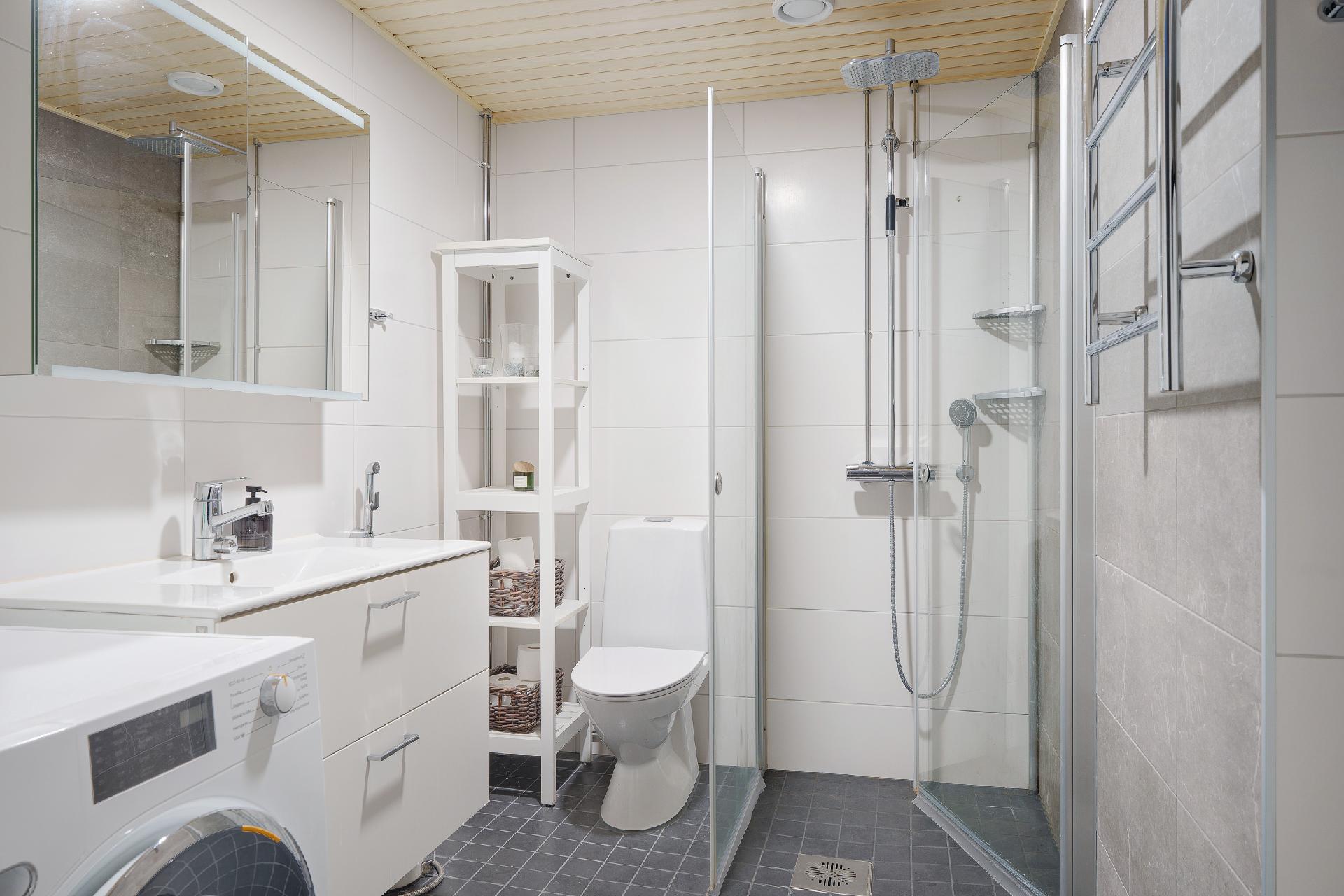 Armas Launiksen katu 14, Leppävaara, Espoo