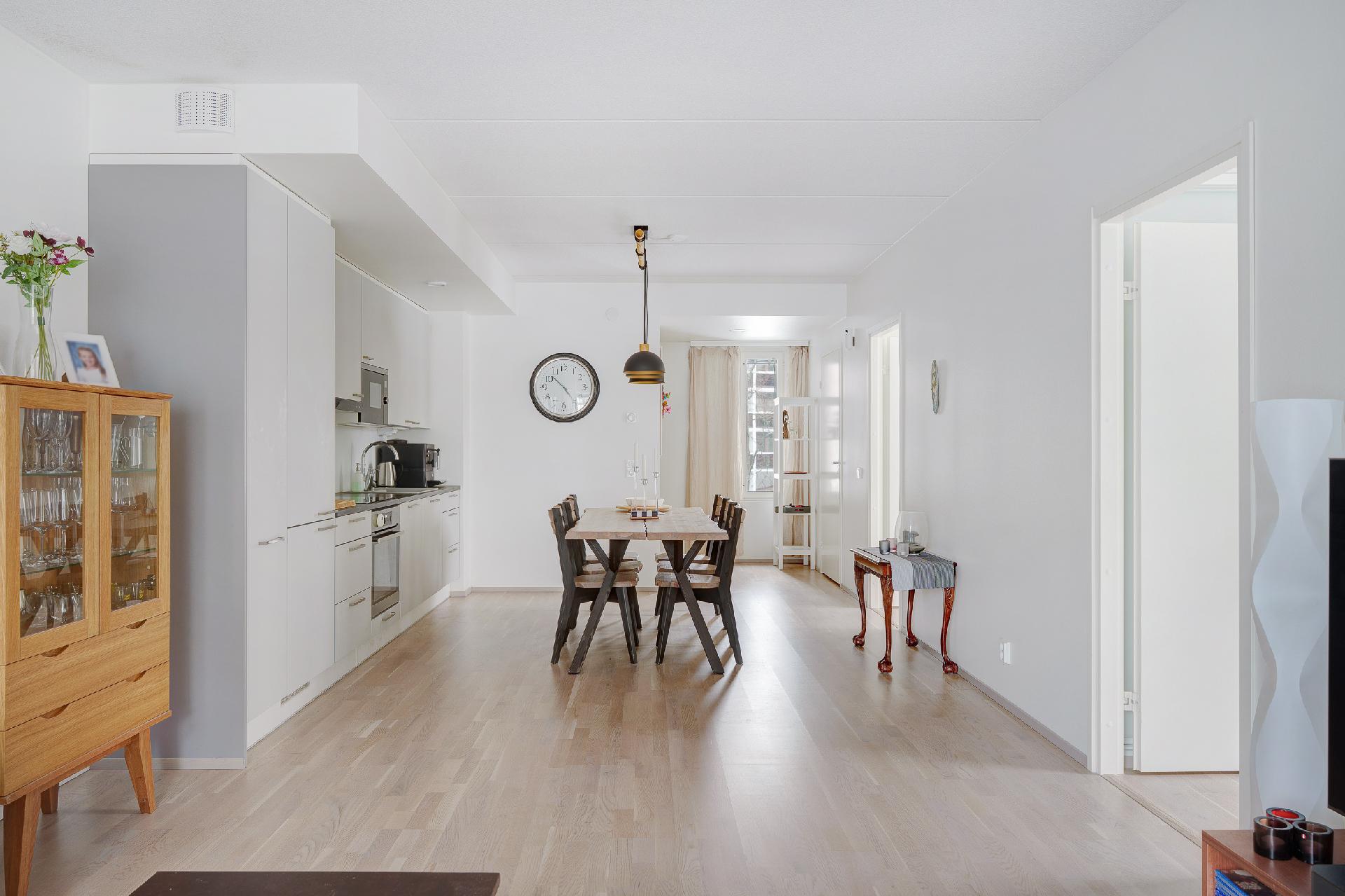 Armas Launiksen katu 14, Leppävaara, Espoo