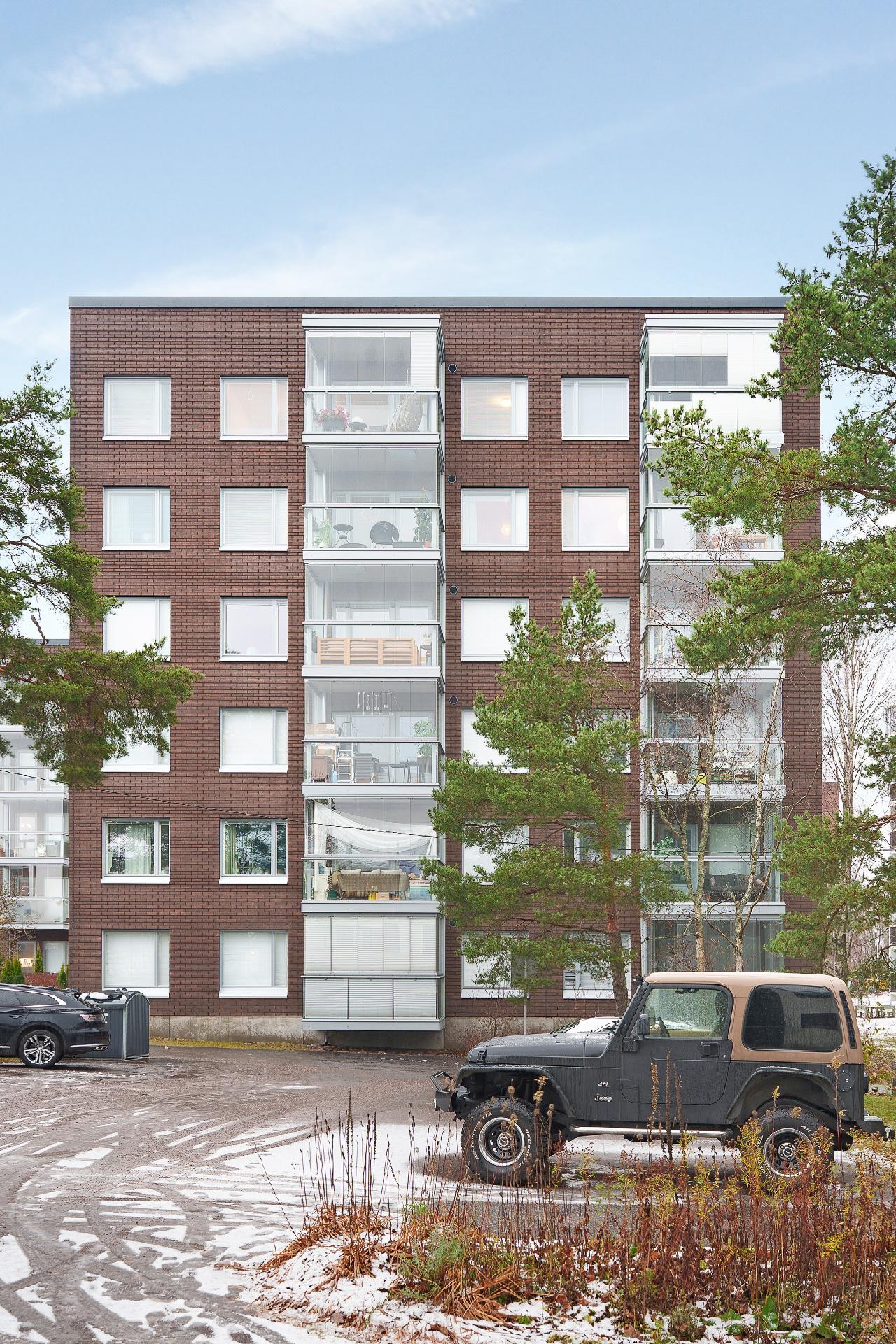 Armas Launiksen katu 14, Leppävaara, Espoo