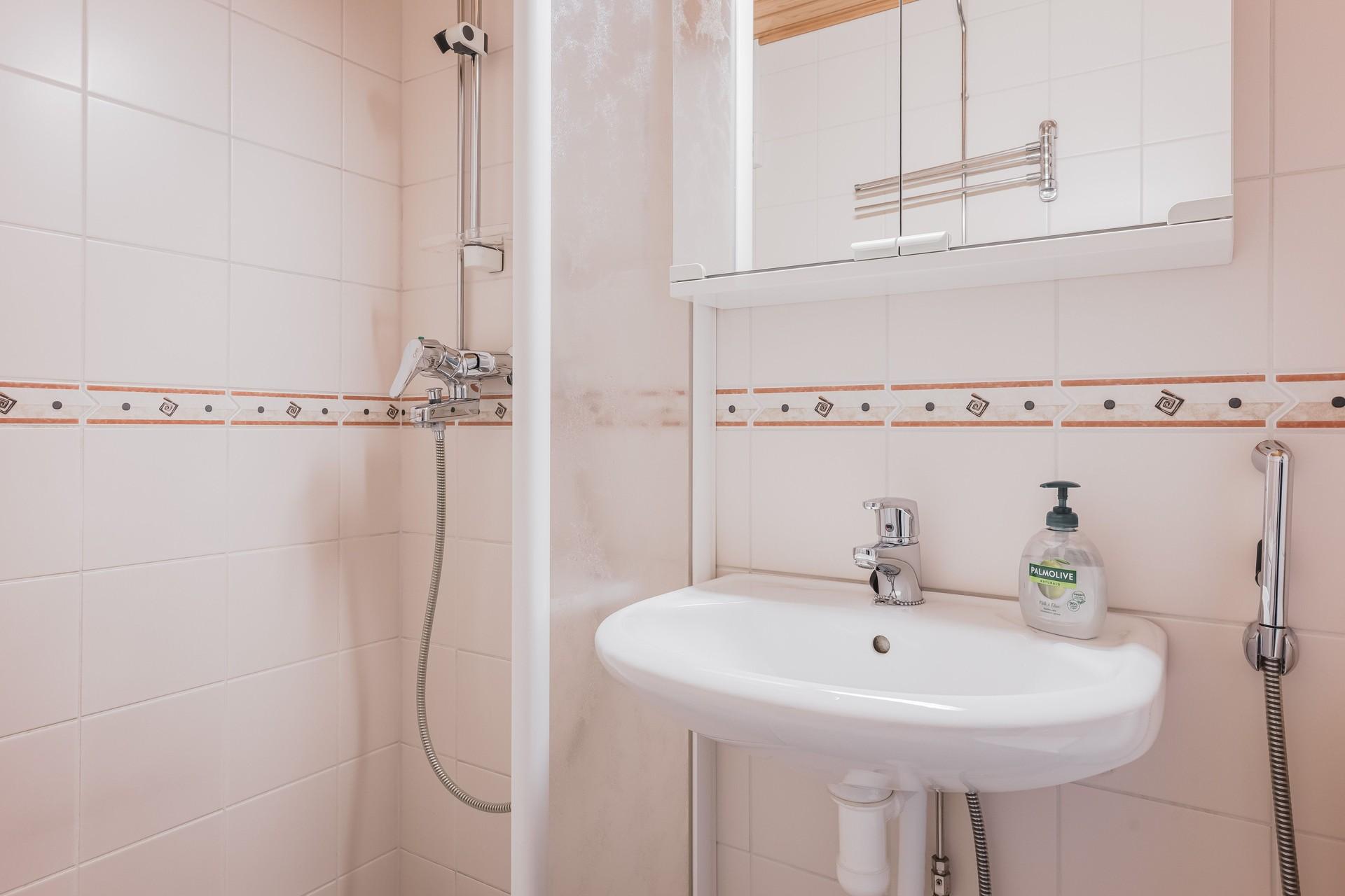 Kaivosrinteentie 1-3, Kaivoksela, Vantaa