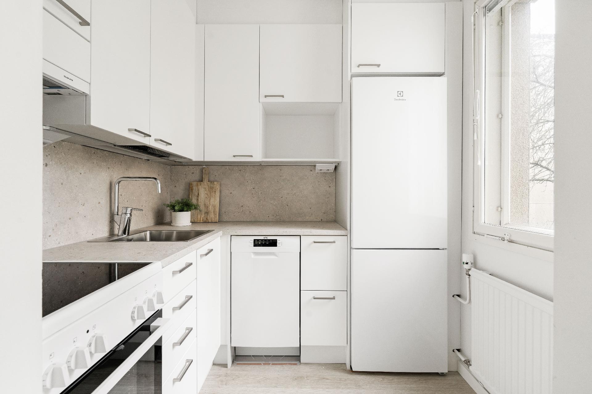 Keittiö on juuri tyylikkäästi remontoitu!