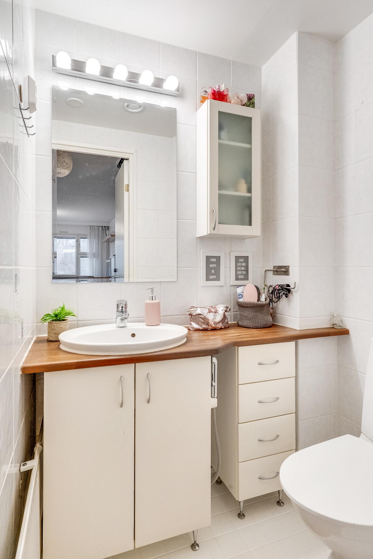 Yläkerrran erillis-wc