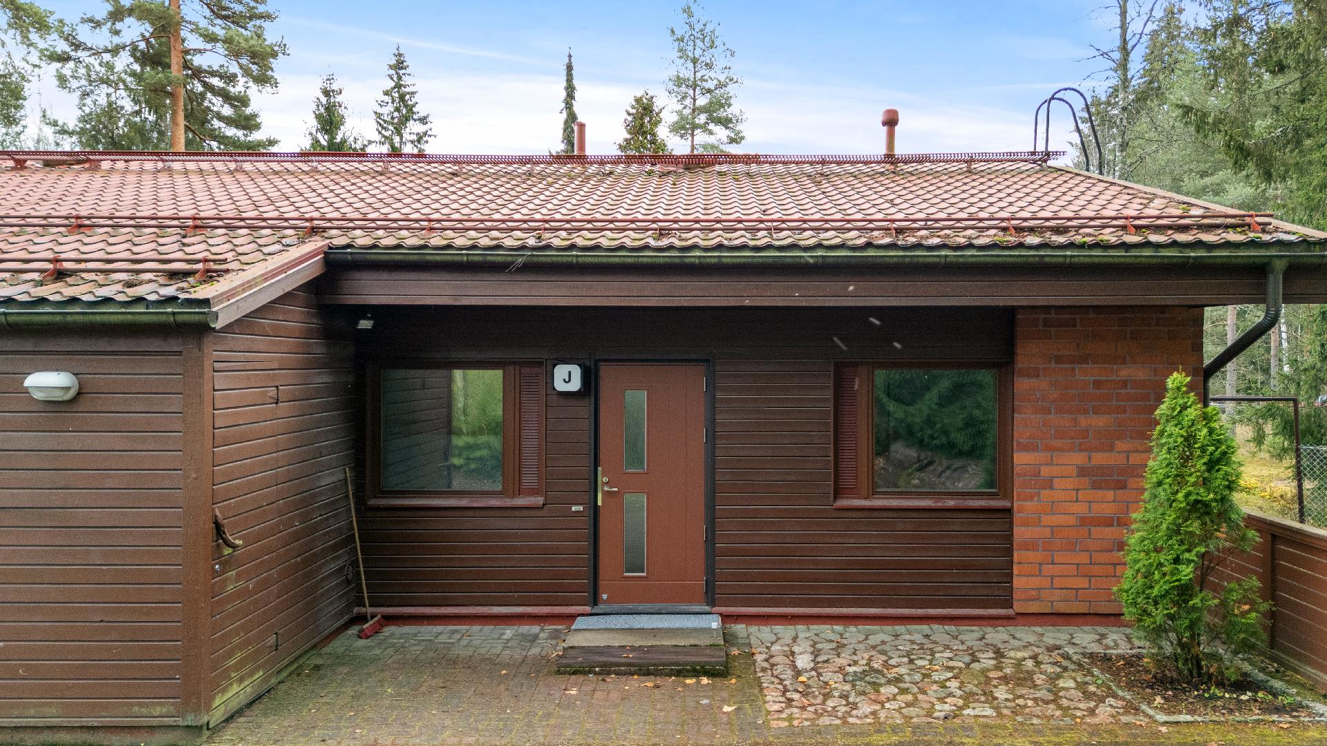 Haukitie 2, Lehtomäki, Kouvola