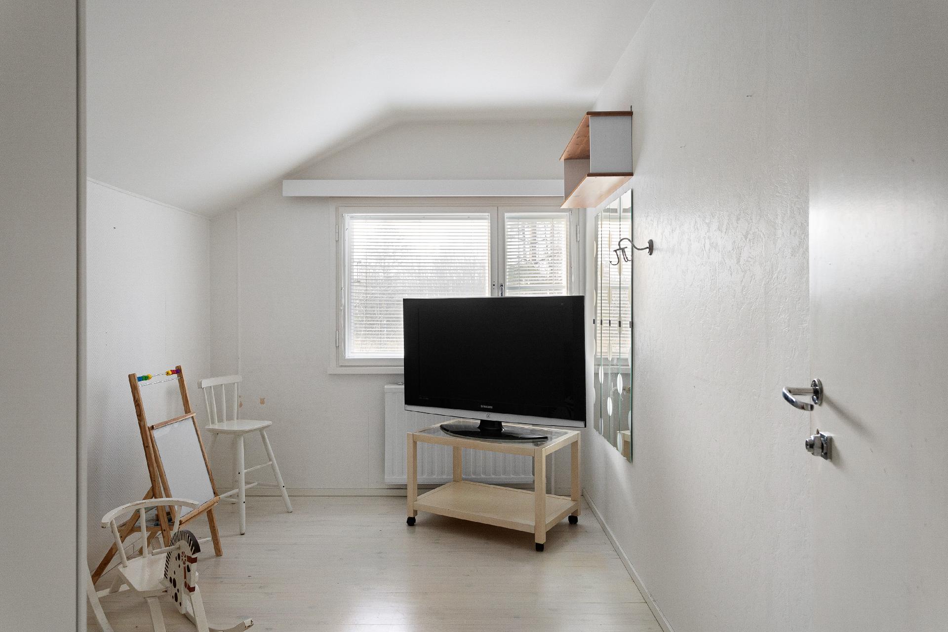 Yläkerran makuuhuone