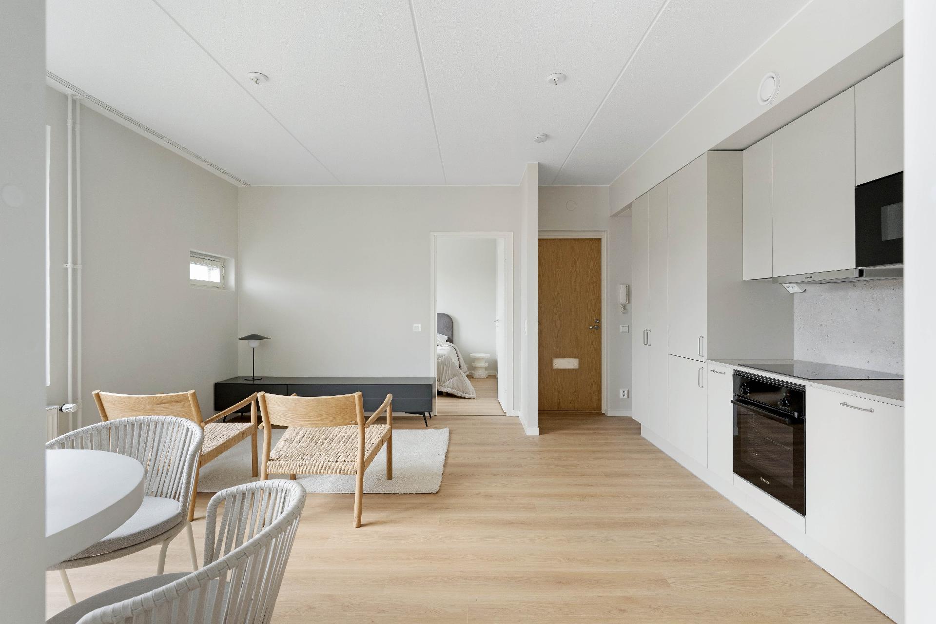 Näkymää makuuhuoneeseen päin