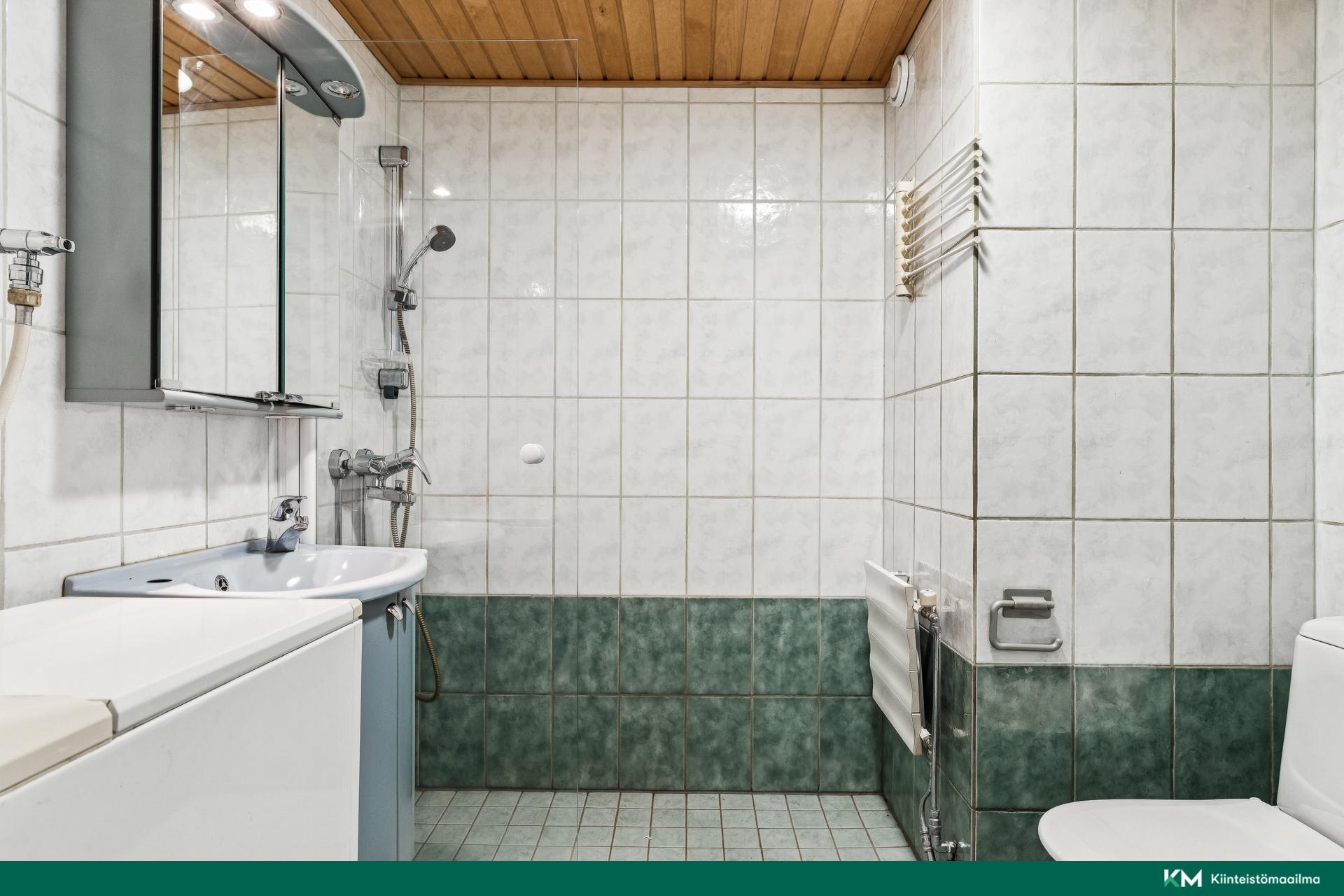 Everstinkuja 4, Perkkaa, Espoo