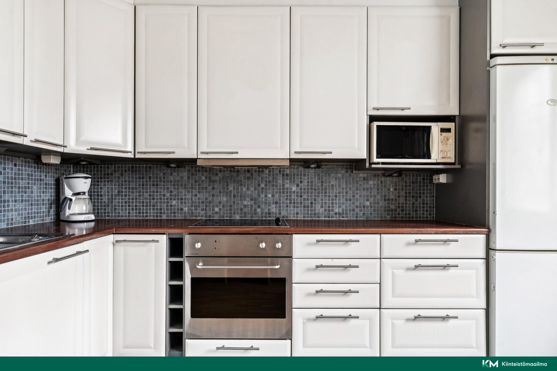 Everstinkuja 4, Perkkaa, Espoo