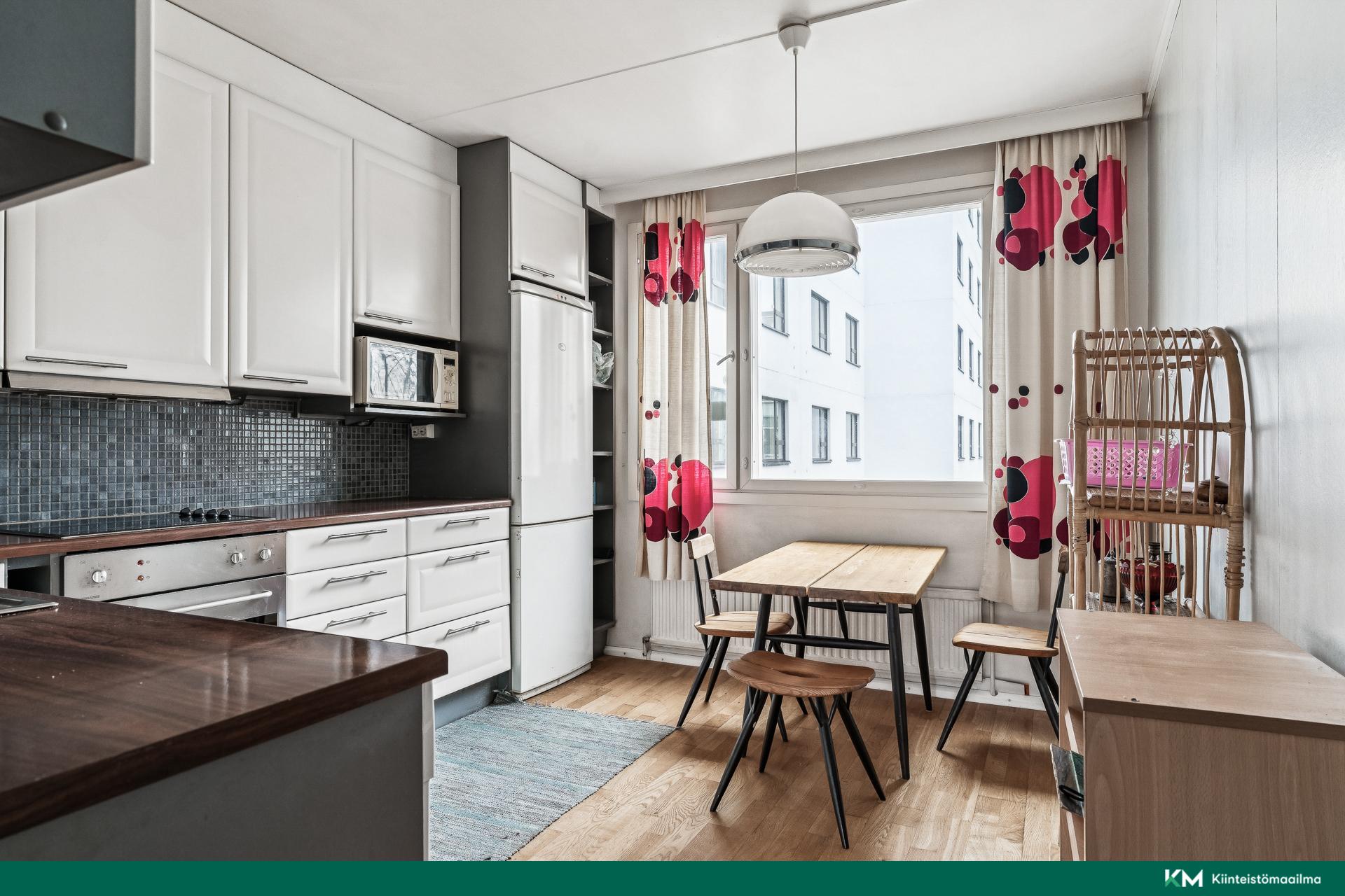 Everstinkuja 4, Perkkaa, Espoo