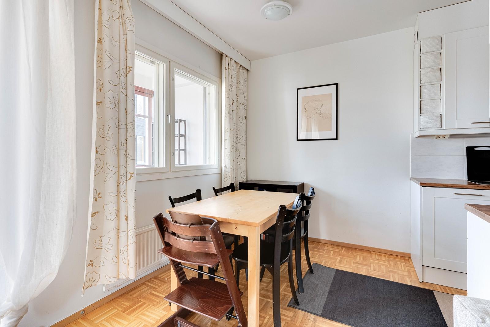 Eskolantie 8-10, Pukinmäki, Helsinki