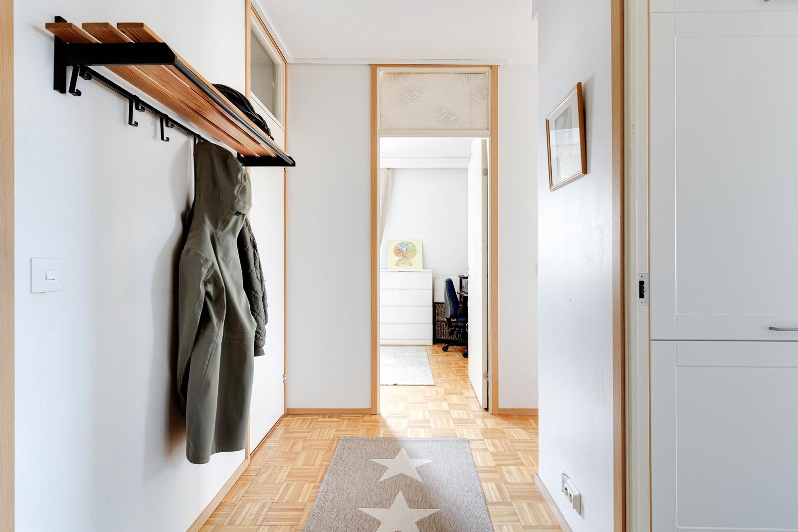 Eskolantie 8-10, Pukinmäki, Helsinki