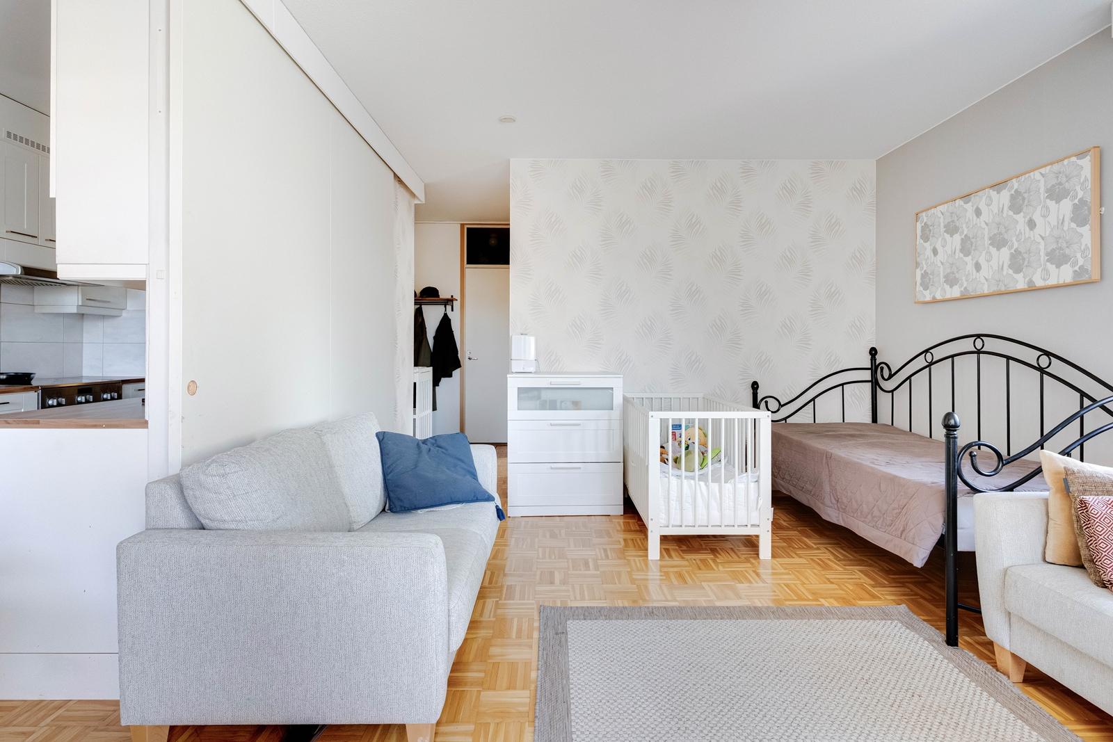 Eskolantie 8-10, Pukinmäki, Helsinki